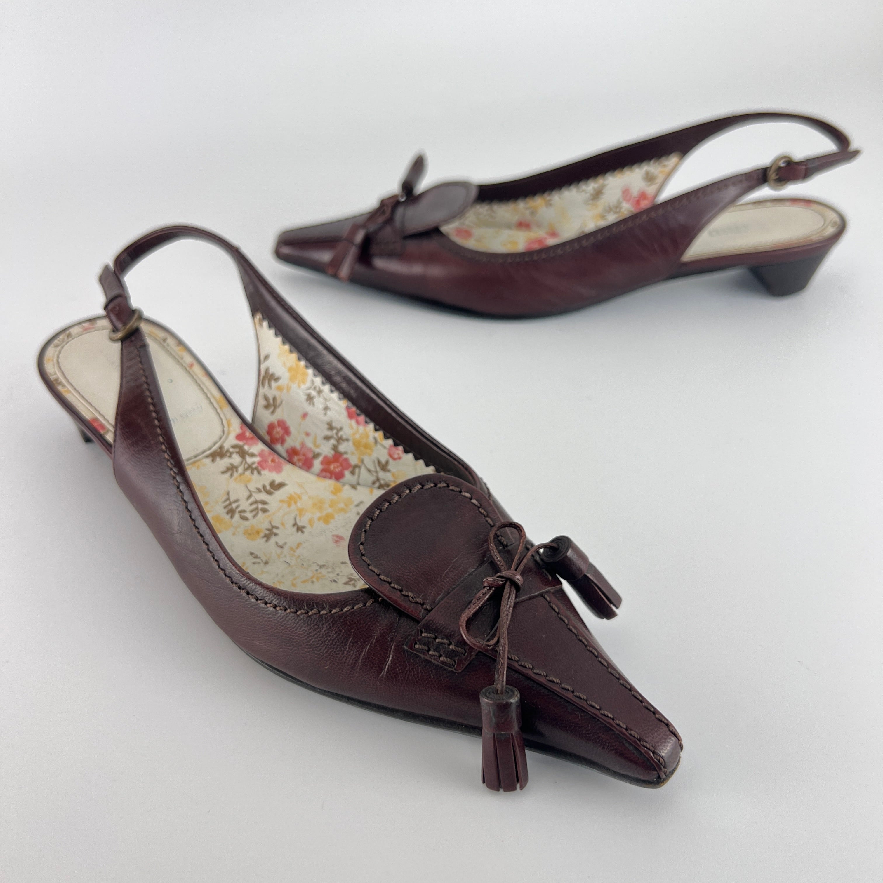 Miu Miu | Vintage Brown Leather Floral Insole Bow Kitten Heel Pointed Slingback (35)