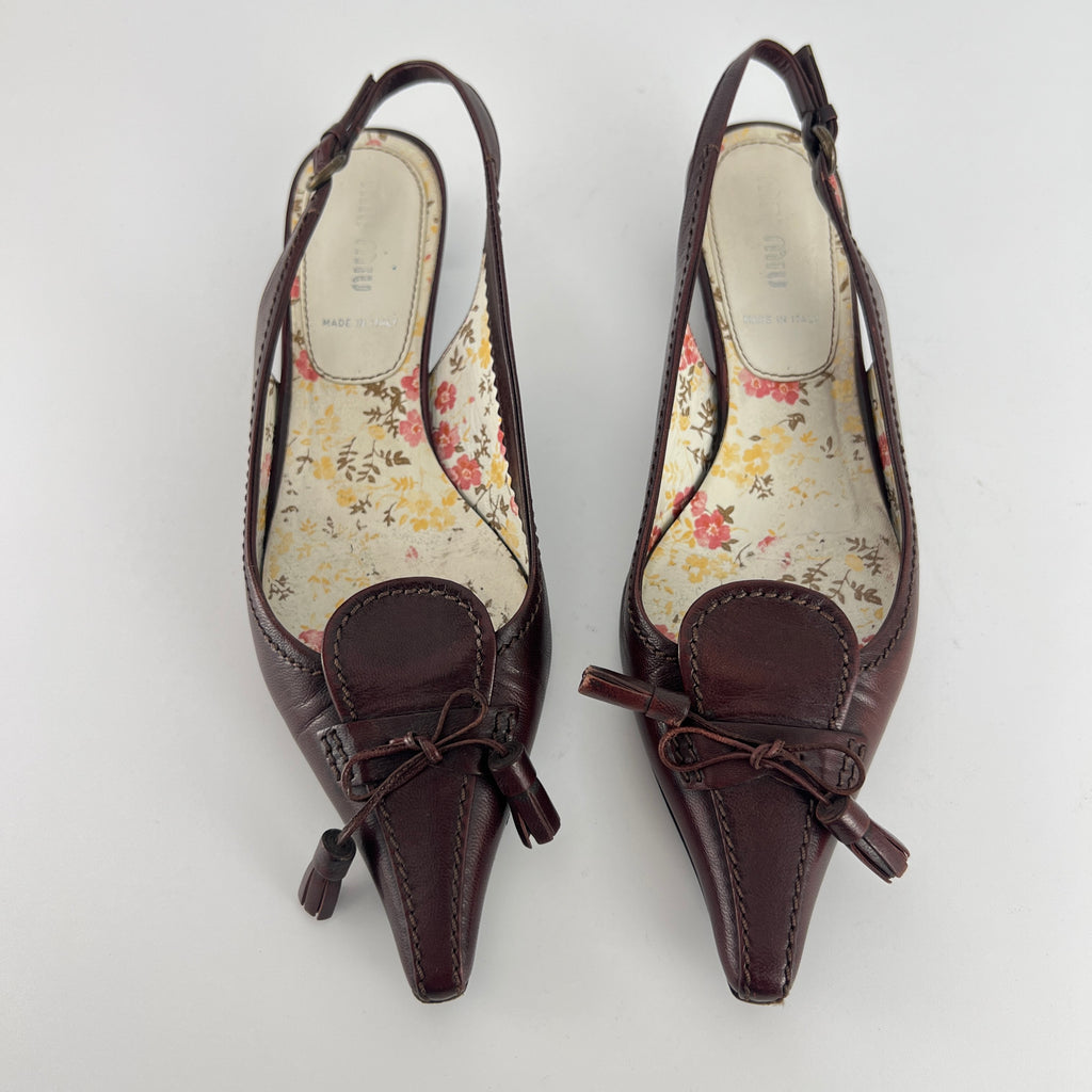 Miu Miu | Vintage Brown Leather Floral Insole Bow Kitten Heel Pointed Slingback (35)