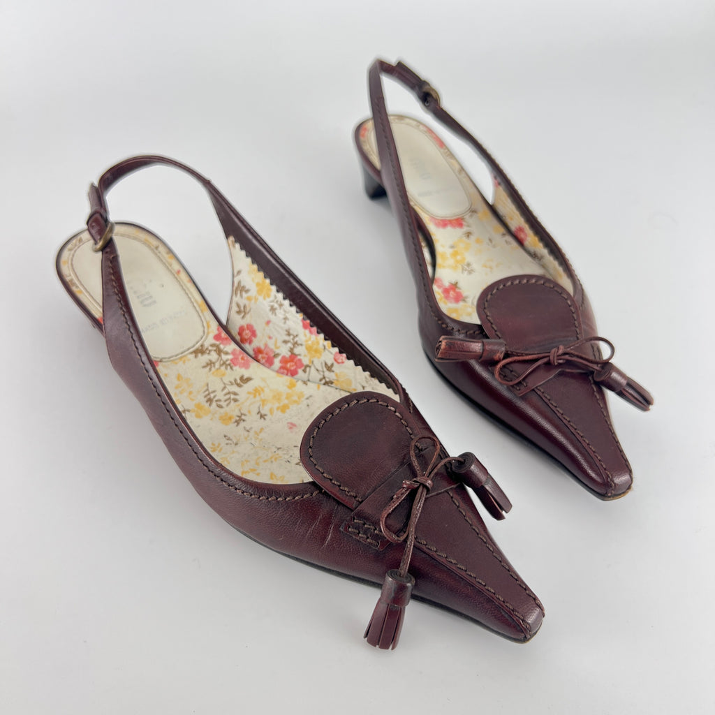 Miu Miu | Vintage Brown Leather Floral Insole Bow Kitten Heel Pointed Slingback (35)