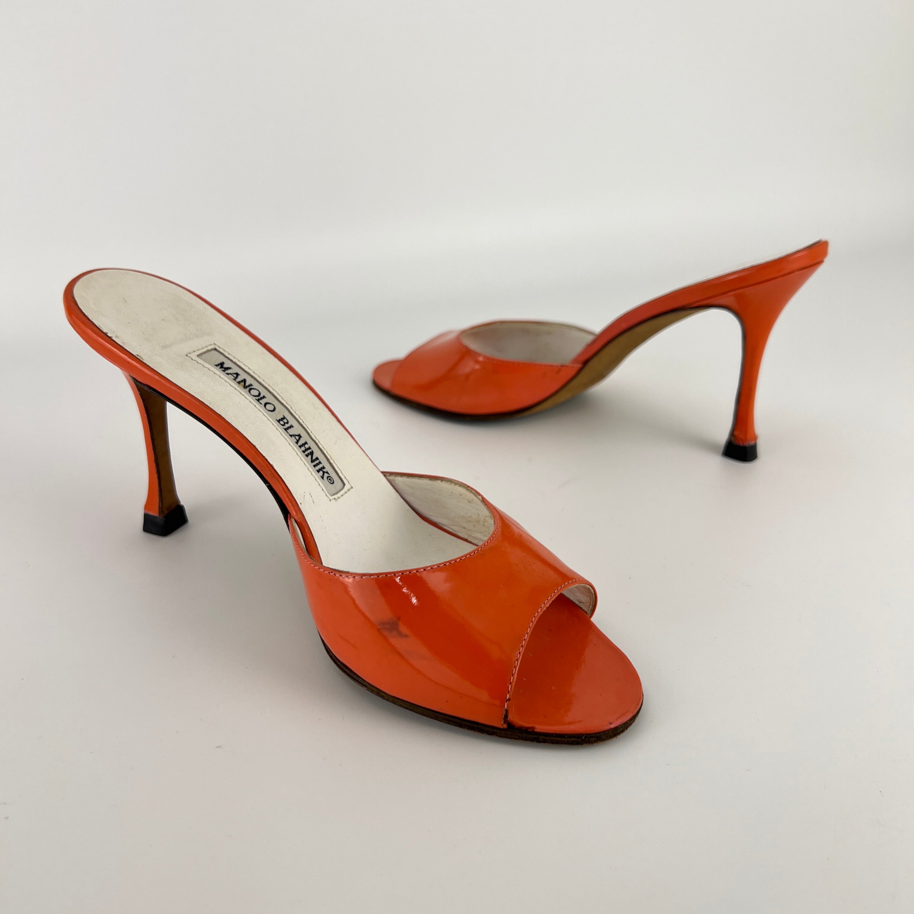 Manolo Blahnik | Jada Orange Patent Leather Slide Sandal Mules (35.5)
