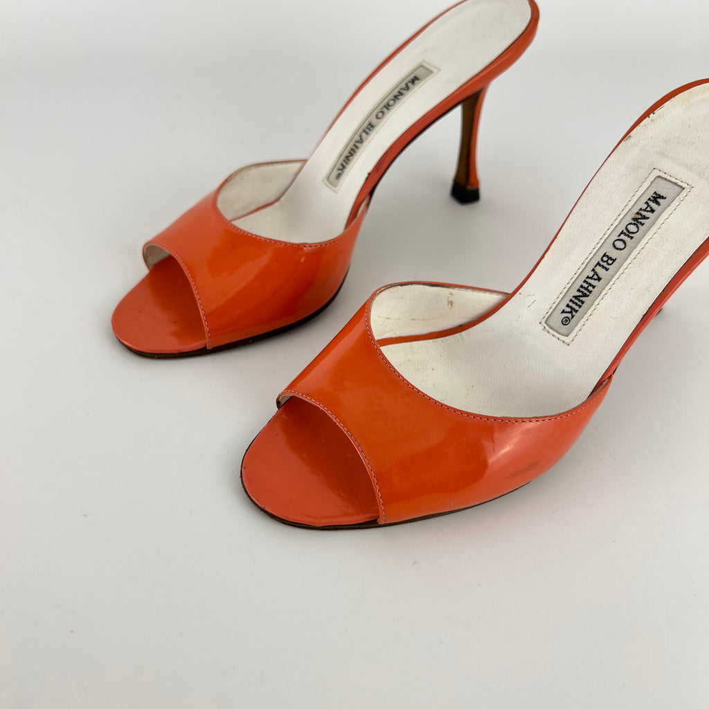 Manolo Blahnik | Jada Orange Patent Leather Slide Sandal Mules (35.5)