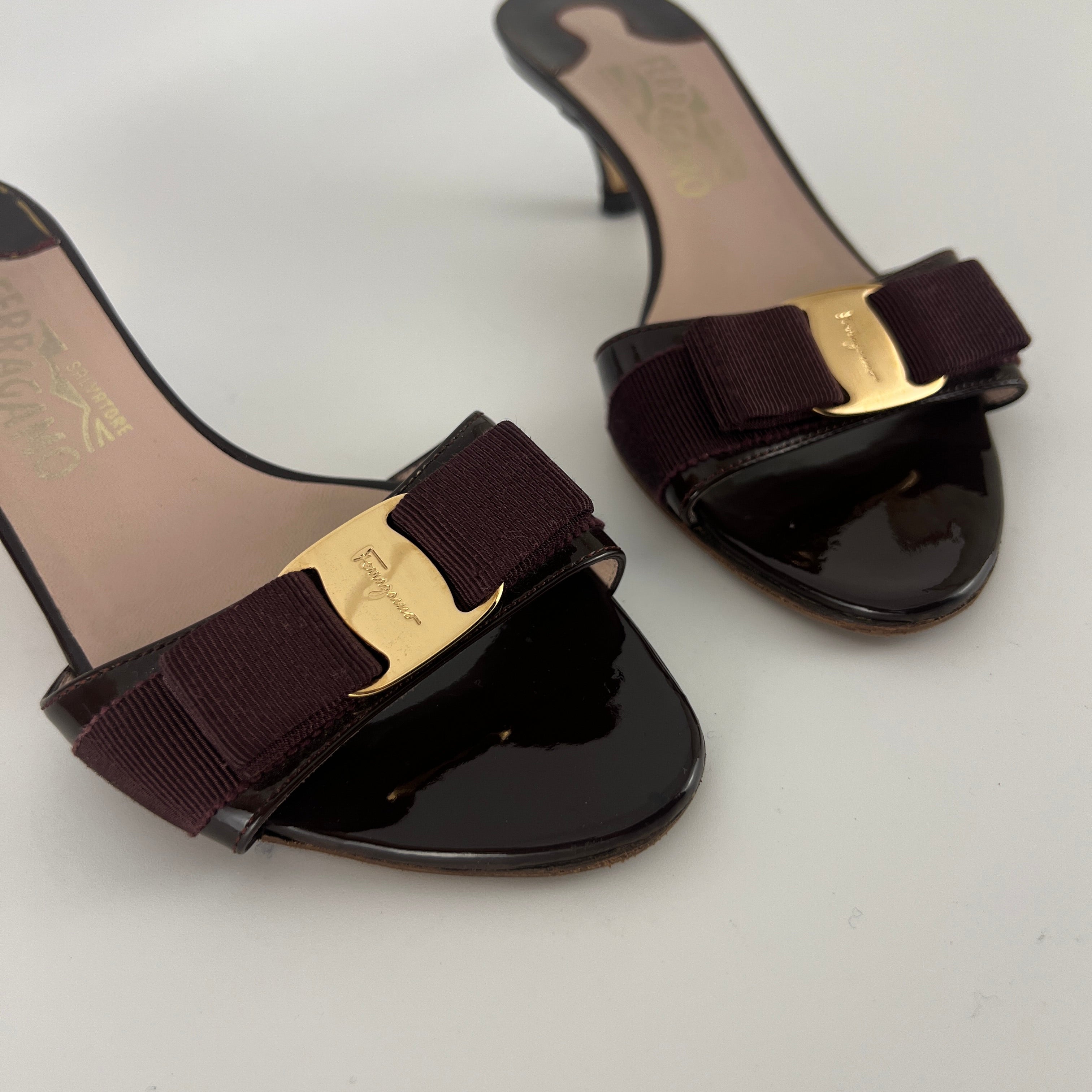 Ferragamo | Vara Bow Brown Eggplant Patent Leather Gold Sandal Mules (6.5, 36.5)