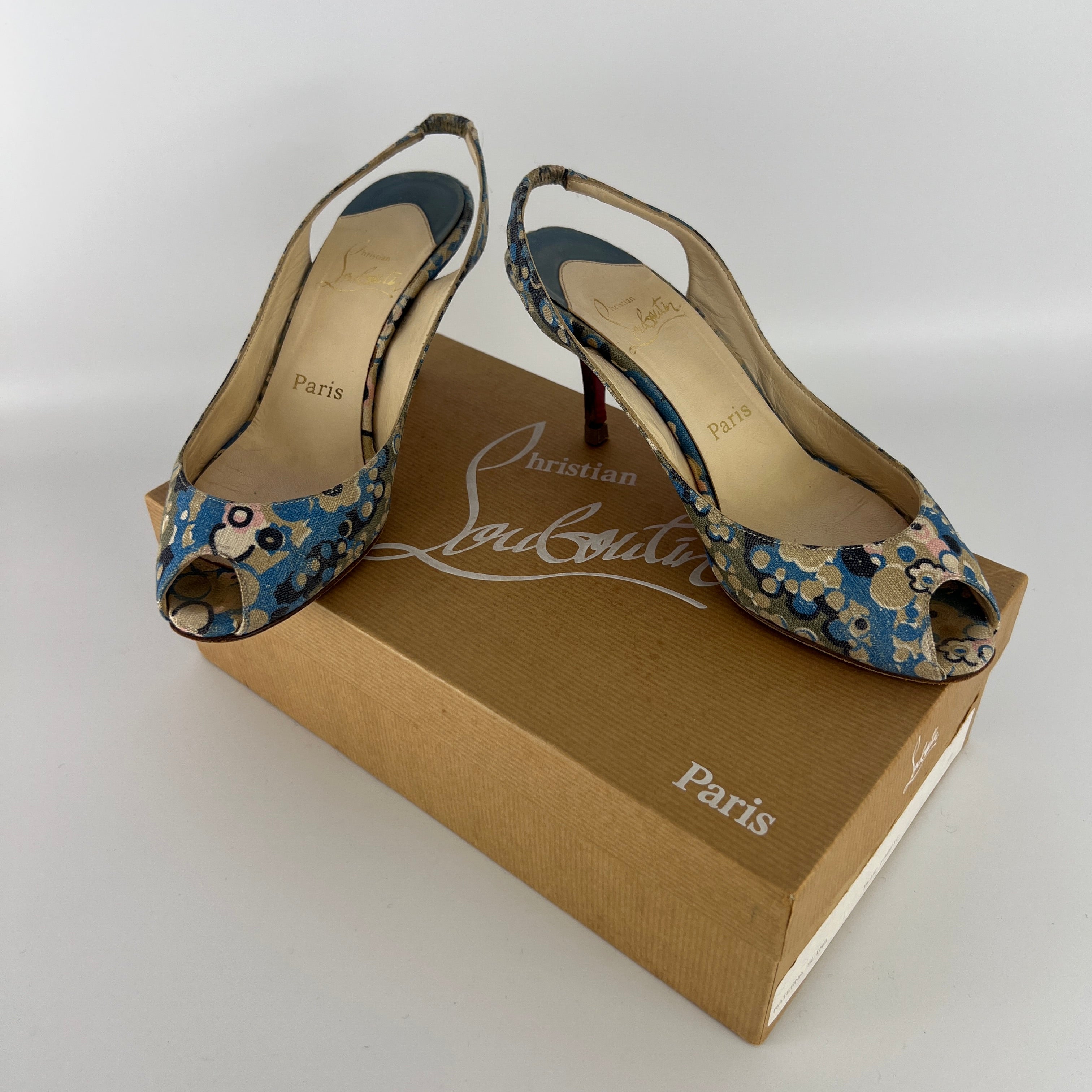 Louboutin | Materna Blue Floral Fabric Peep Toe Slingback Leather Pumps Rare (37)