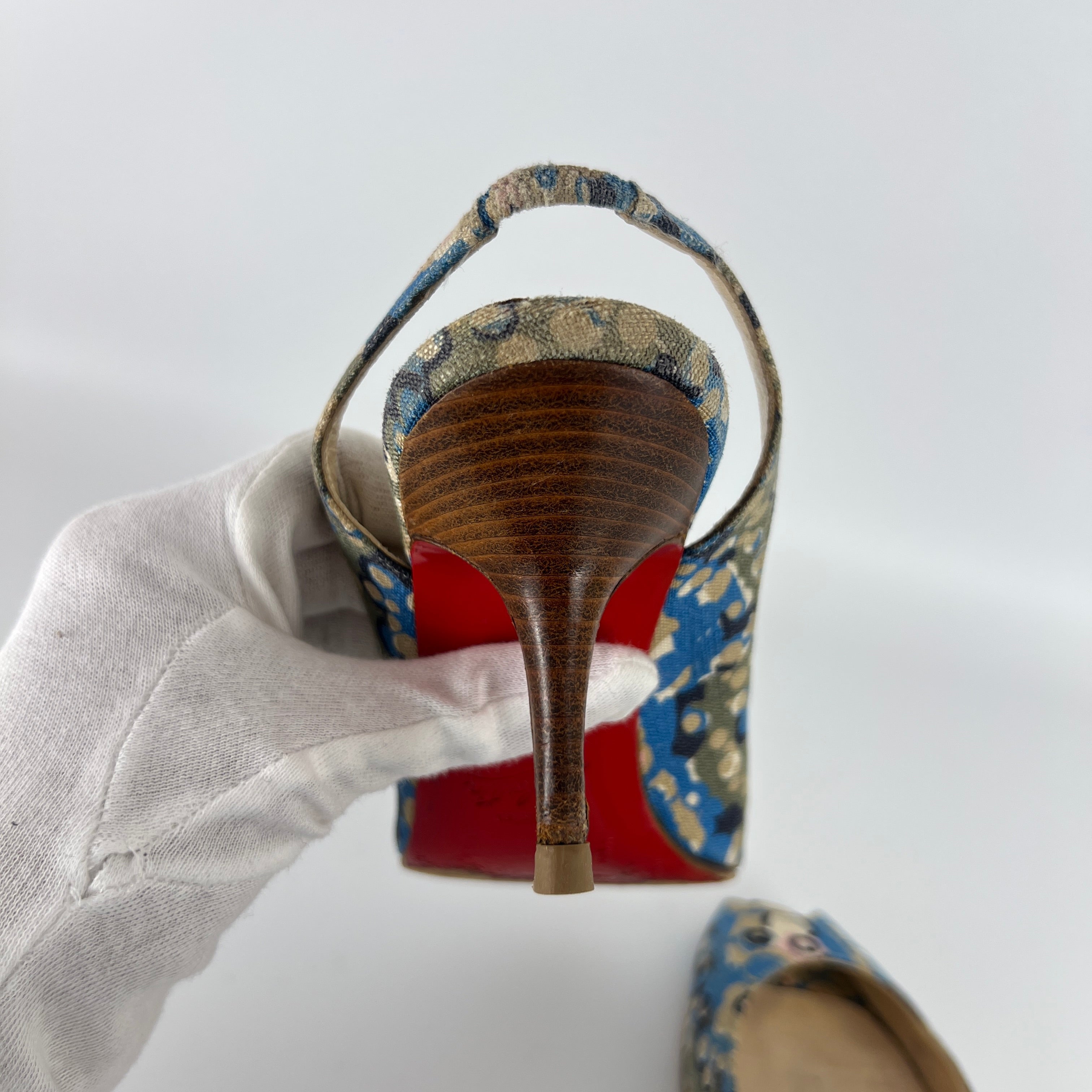 Louboutin | Materna Blue Floral Fabric Peep Toe Slingback Leather Pumps Rare (37)
