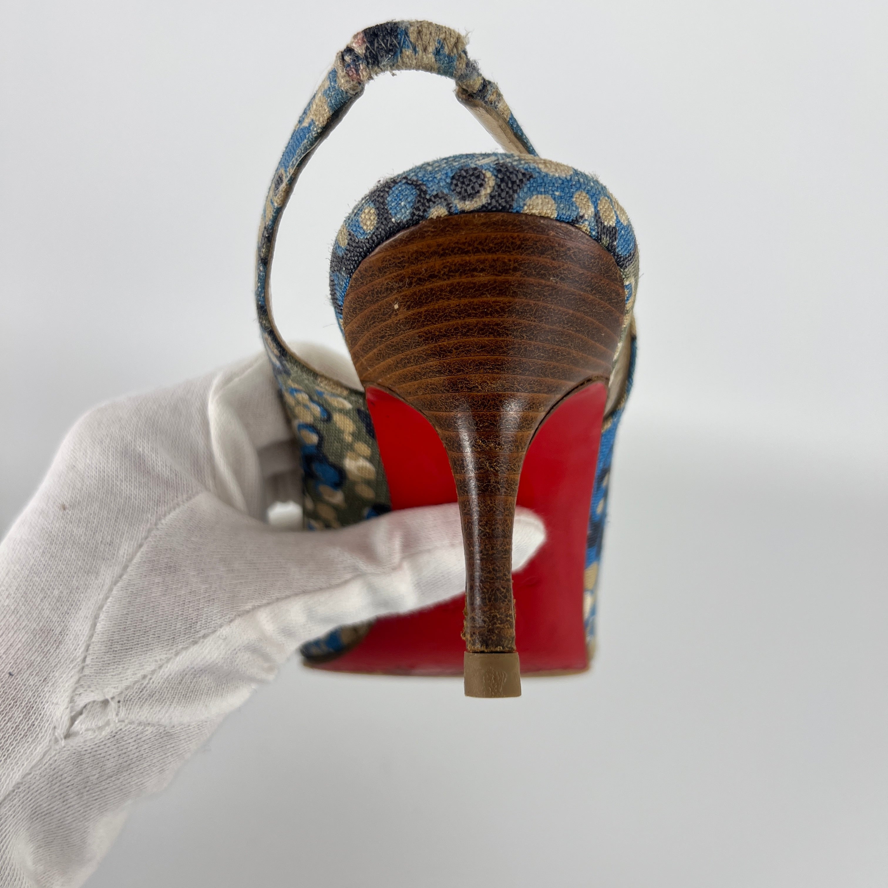 Louboutin | Materna Blue Floral Fabric Peep Toe Slingback Leather Pumps Rare (37)
