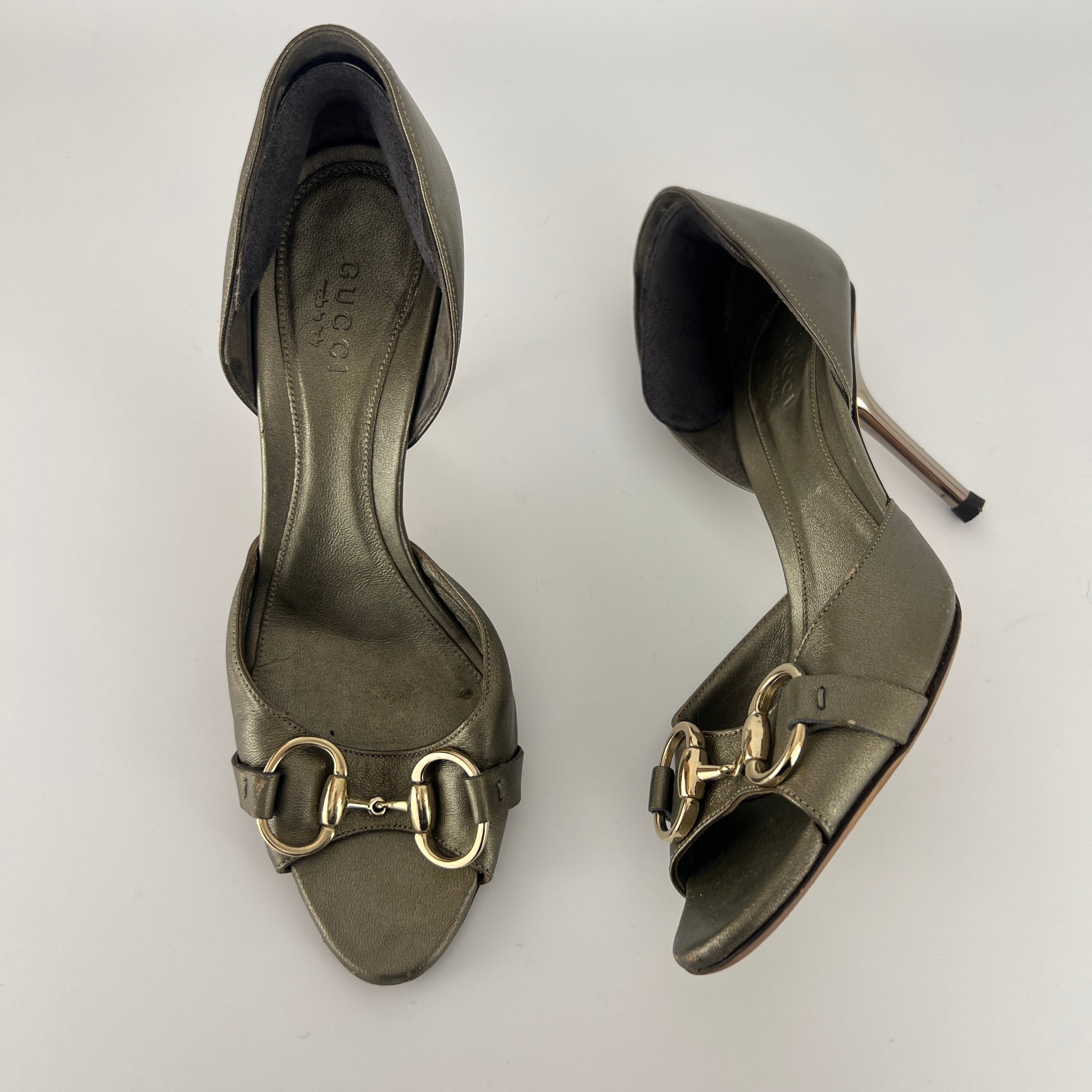 Gucci | Khaki Green Leather Silver Horse Bit D'Orsay Stiletto Pumps (35)
