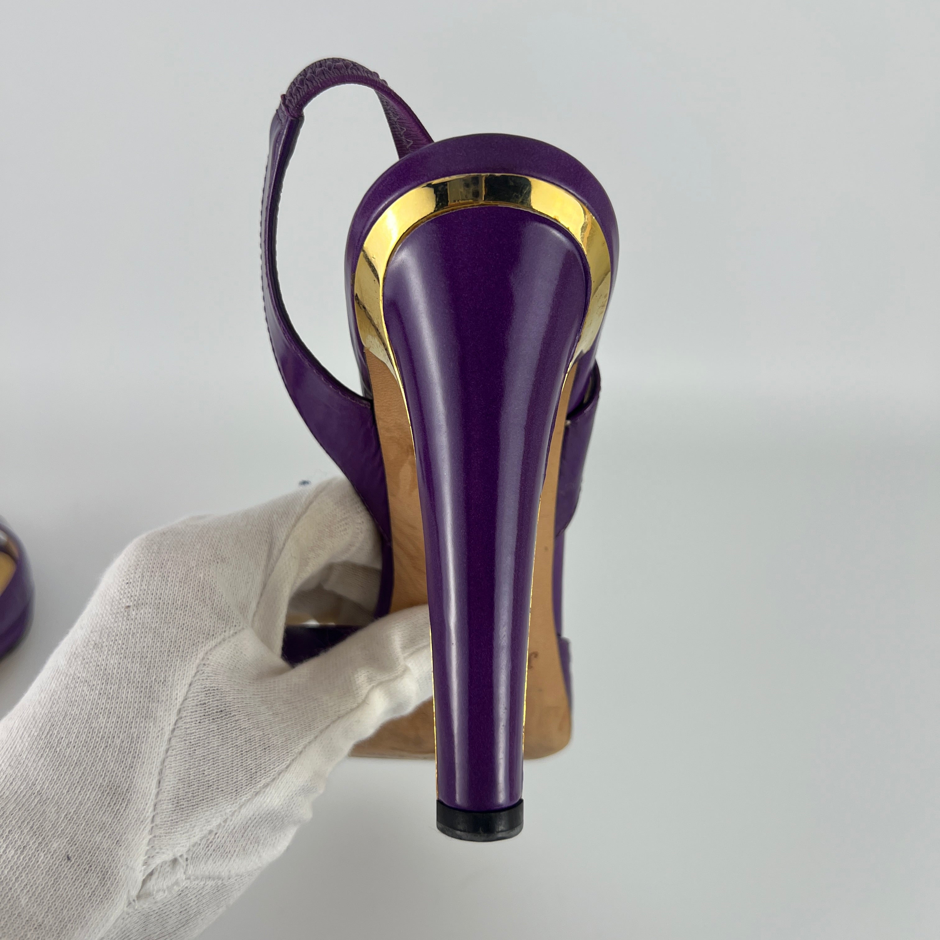 Jimmy Choo | Kennedy Purple Patent Leather Slingback Gold Heel (38.5)