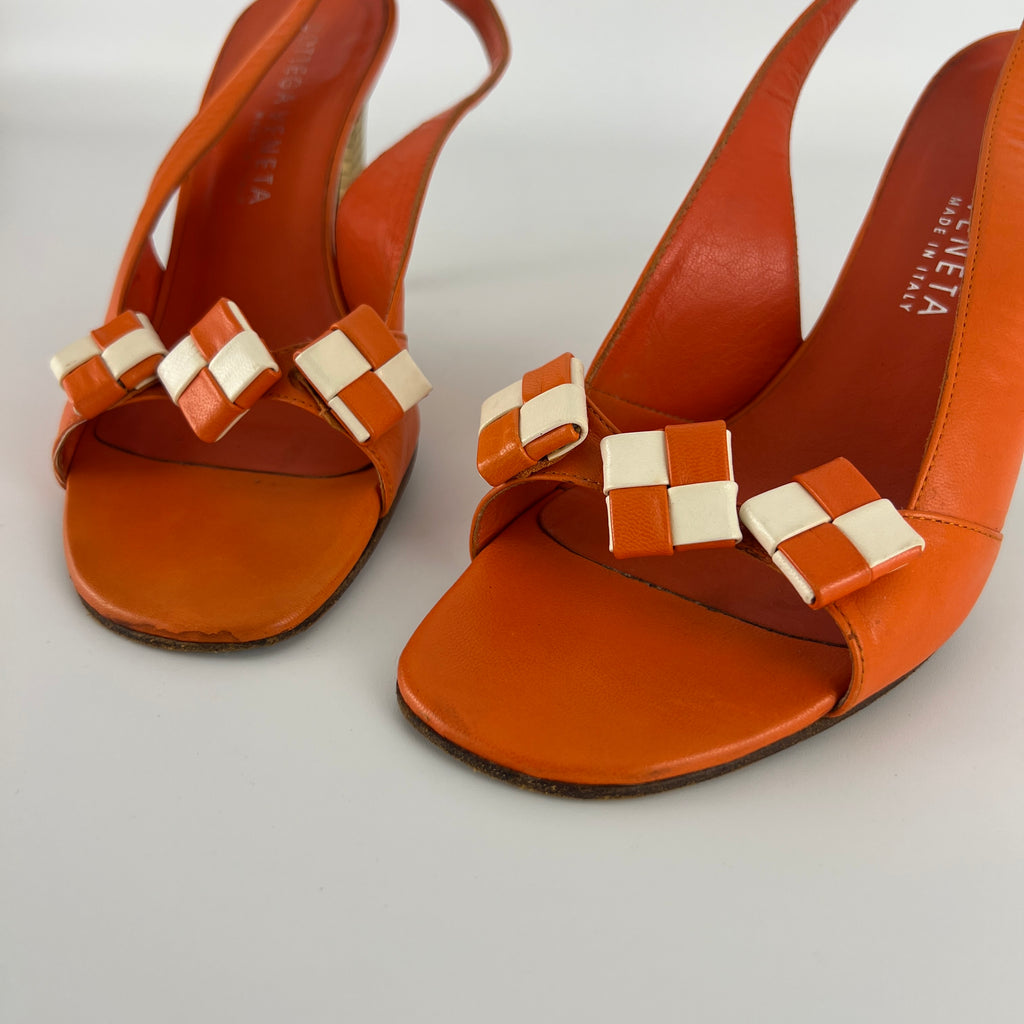 Bottega Veneta | Vintage Intrecciato Orange White Leather Slingback Sandals (35.5)