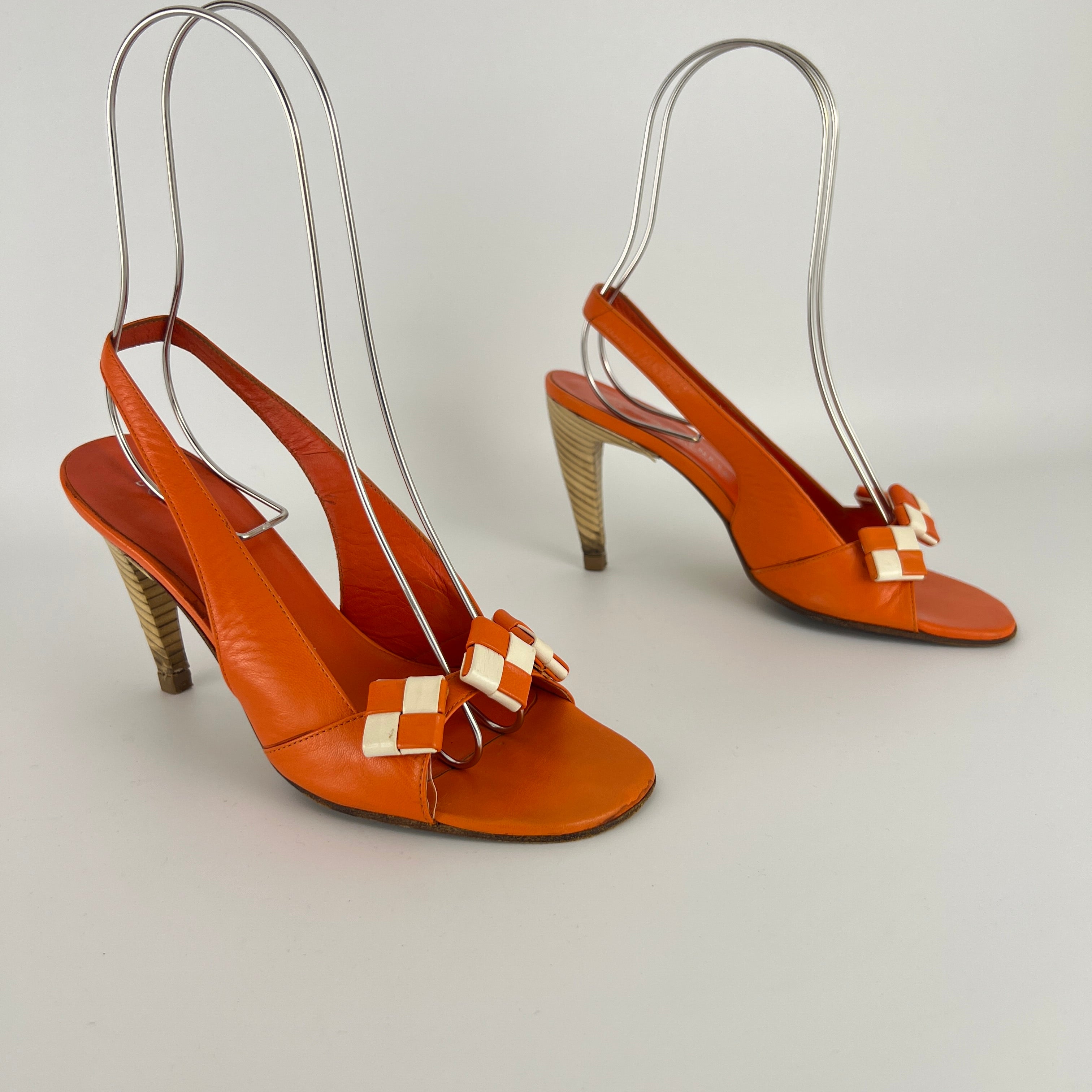 Bottega Veneta | Vintage Intrecciato Orange White Leather Slingback Sandals (35.5)