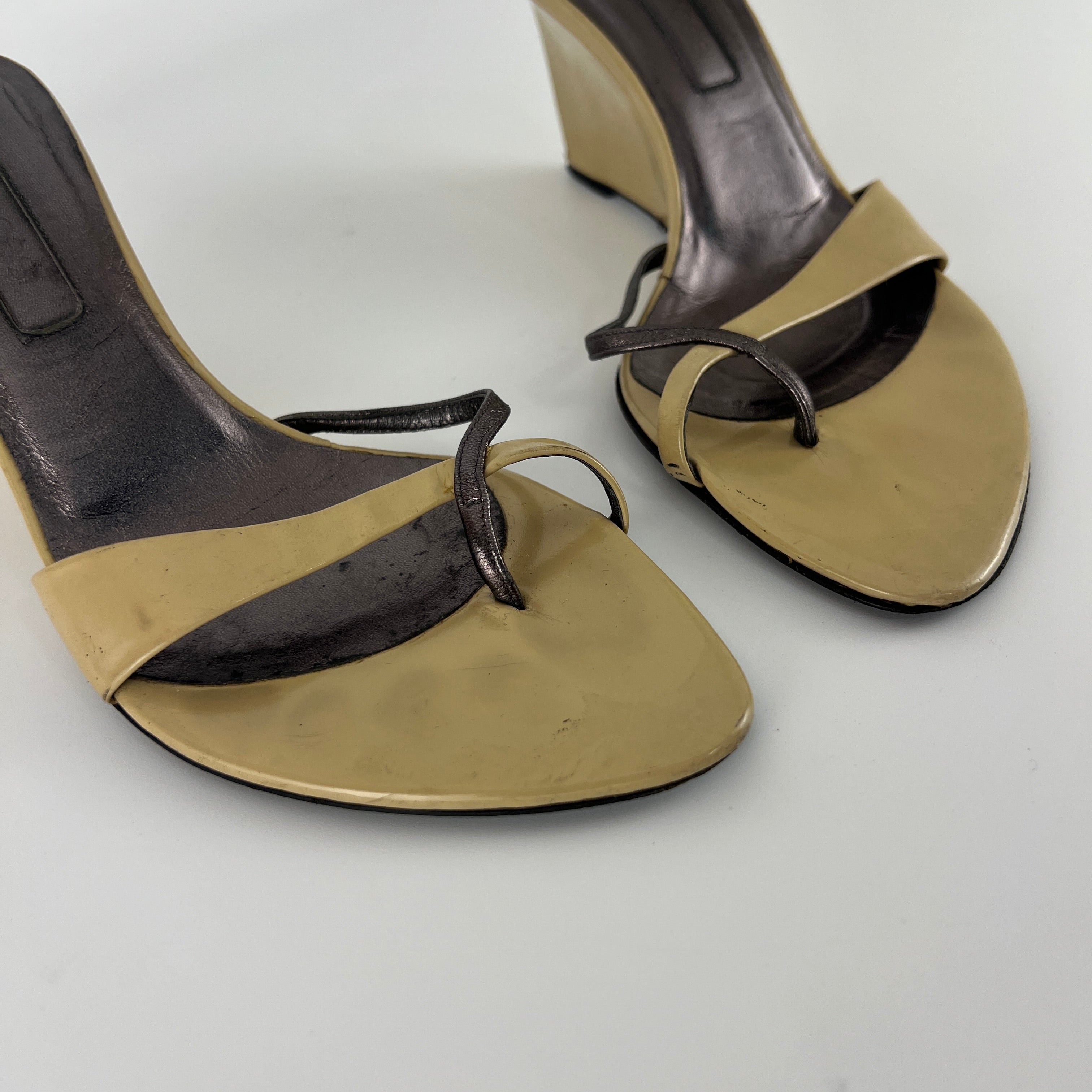 Sergio Rossi | Beige Black Leather Thong Strap Wedge Heel Slide Sandals (37.5)
