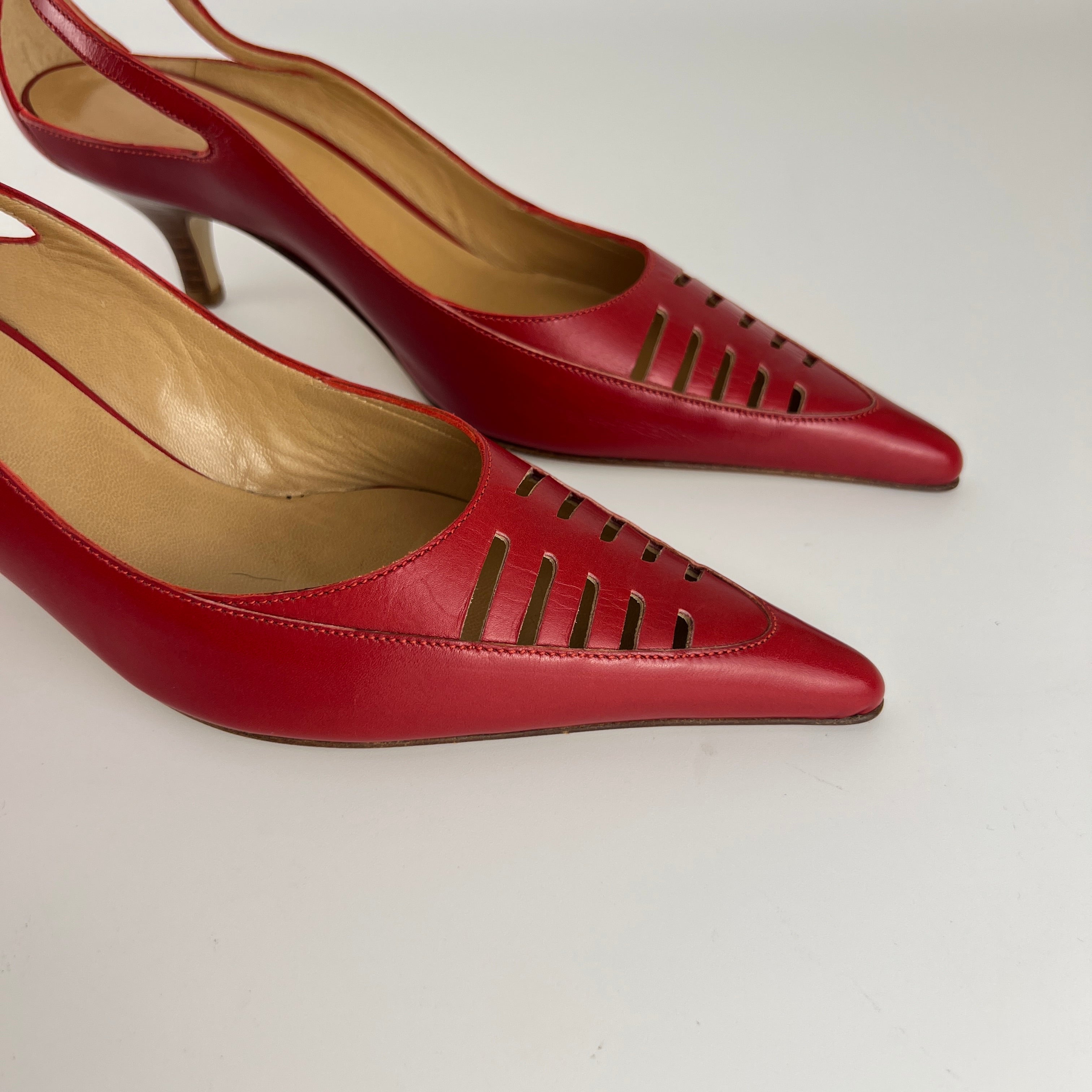 Max Mara | Red Leather Cut-Out Pointed Toe Kitten Heel Pumps (37)