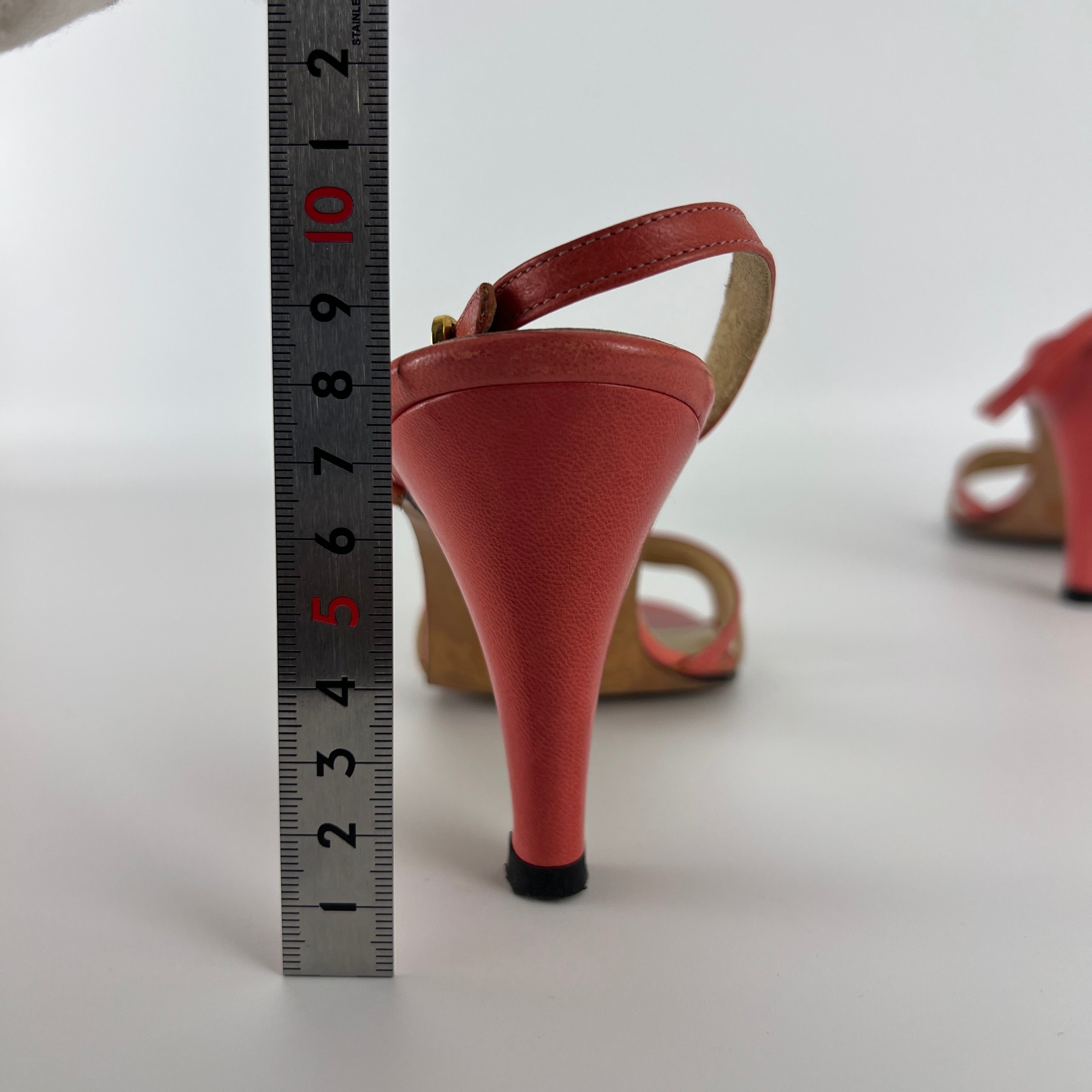 Ferragamo | Vintage Pink Leather T-Strap Strappy Slingback Sandal Heels (35.5)