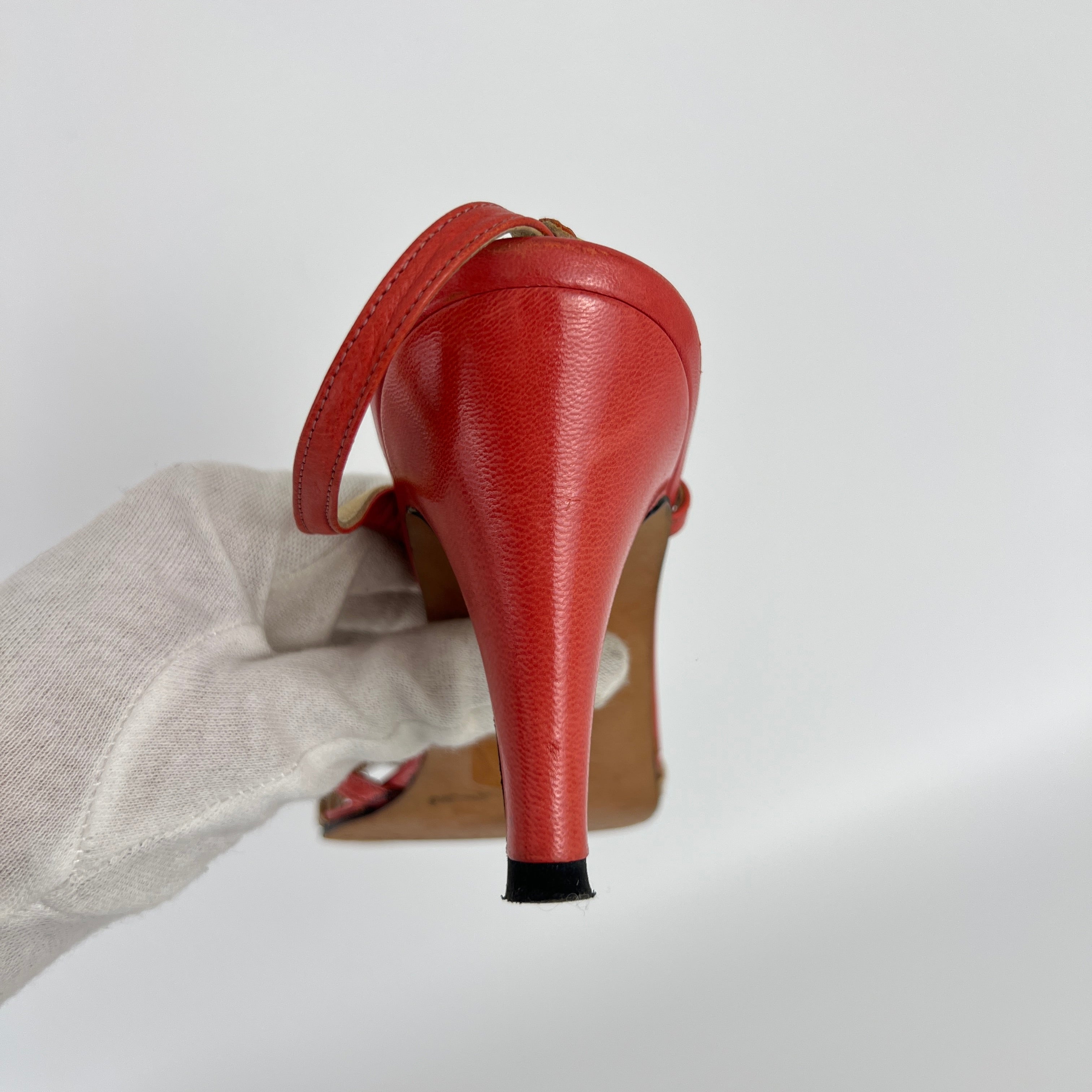 Ferragamo | Vintage Pink Leather T-Strap Strappy Slingback Sandal Heels (35.5)