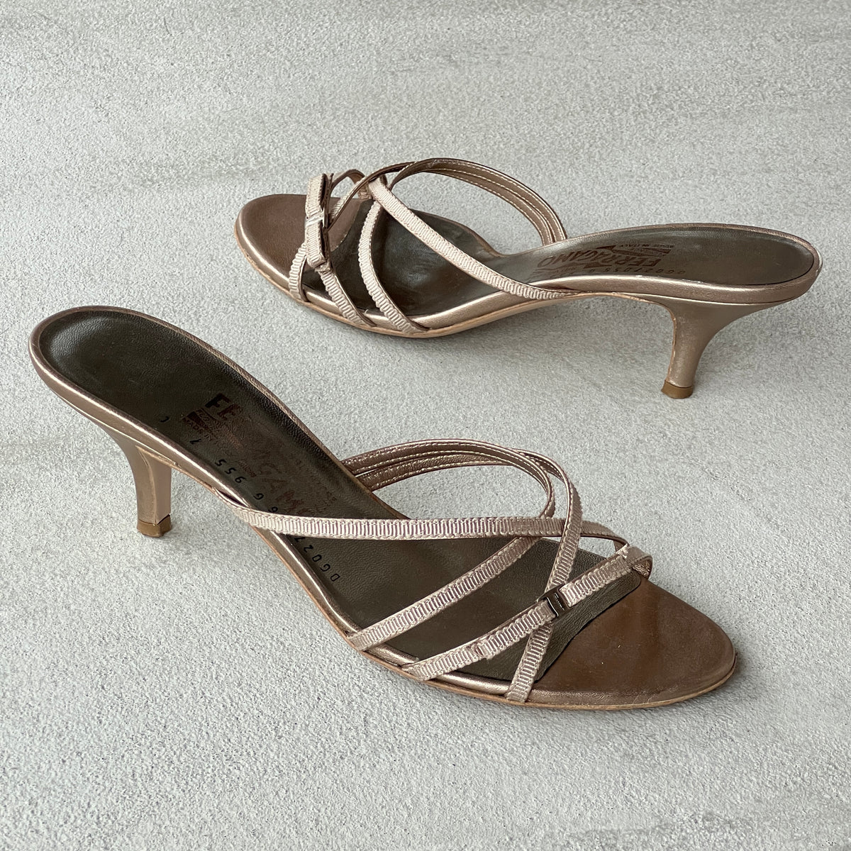 Ferragamo | Silver Ribbon Bow Strappy Slide Mules (7, 37)