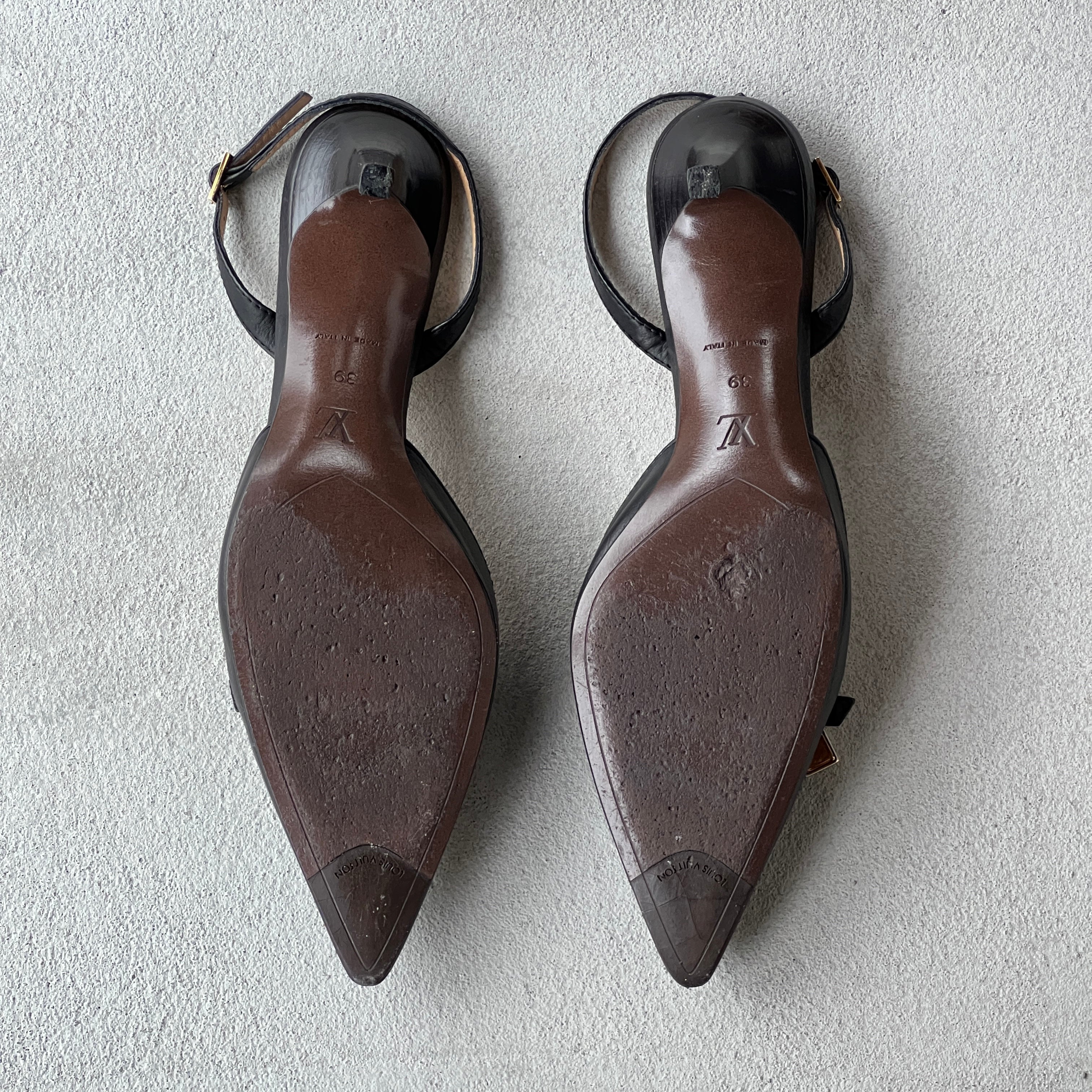 Louis Vuitton | Black Leather Logo Cube Buckle Pointed Toe Slingback Heels (39)
