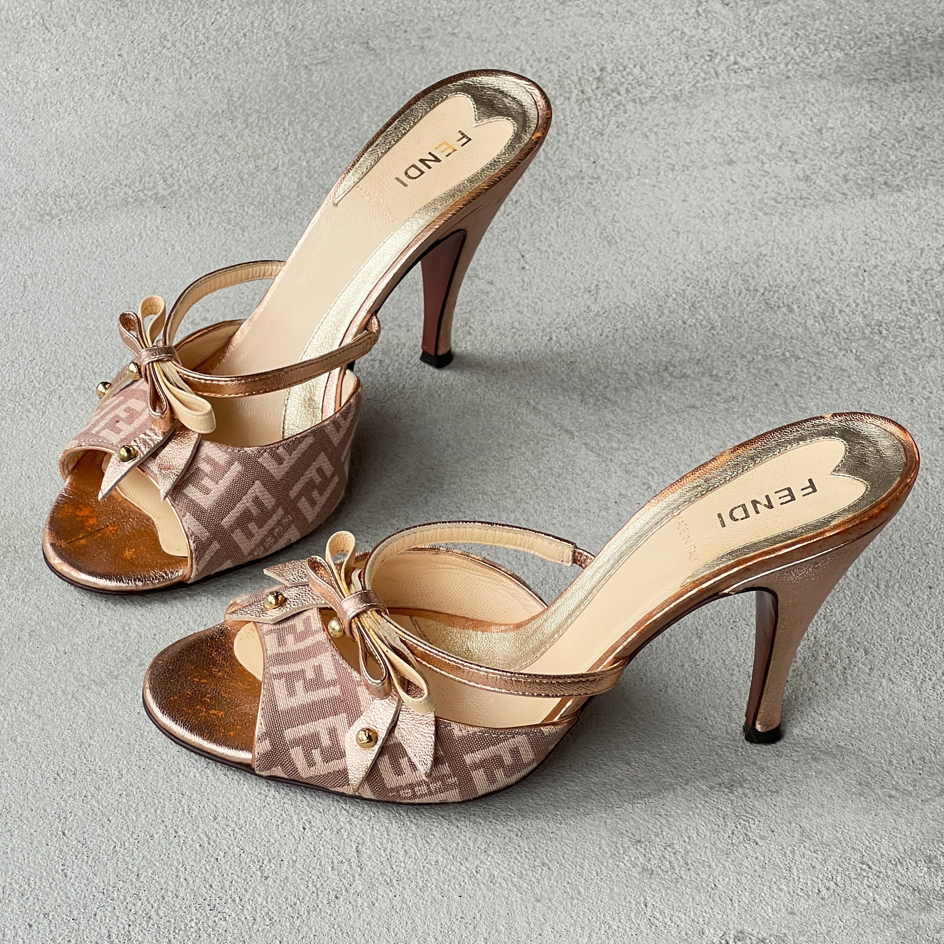 Fendi | Vintage Metallic Rose Gold Zucca Bow Slide Mules Rare (36)