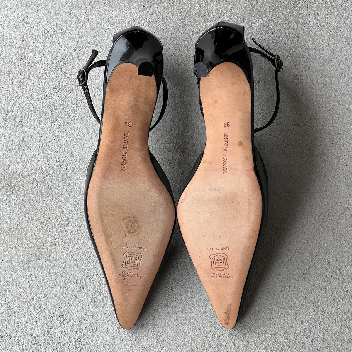 Manolo Blahnik | Black Patent Leather T-Strap Pointed Toe Pump (39)