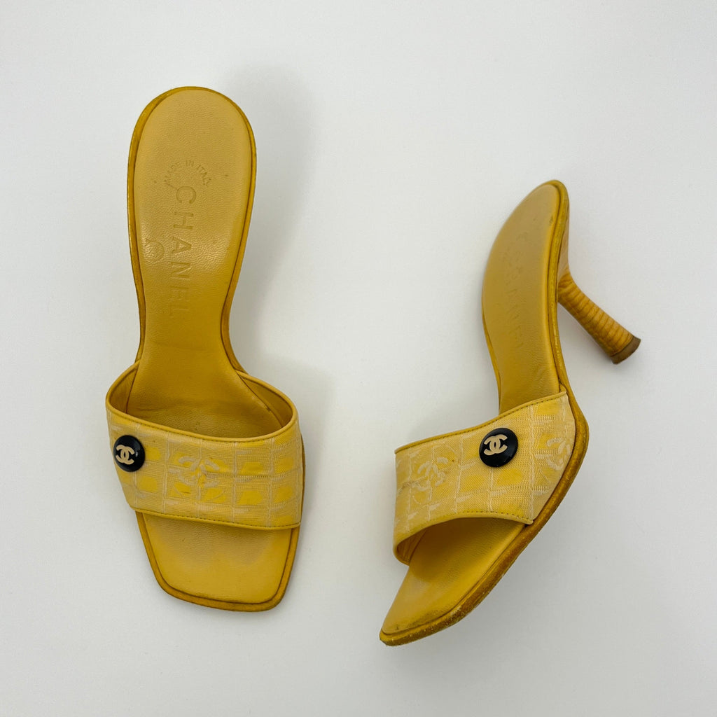 Chanel | Vintage Yellow Canvas CC Logo Black Button Mules (34.5)