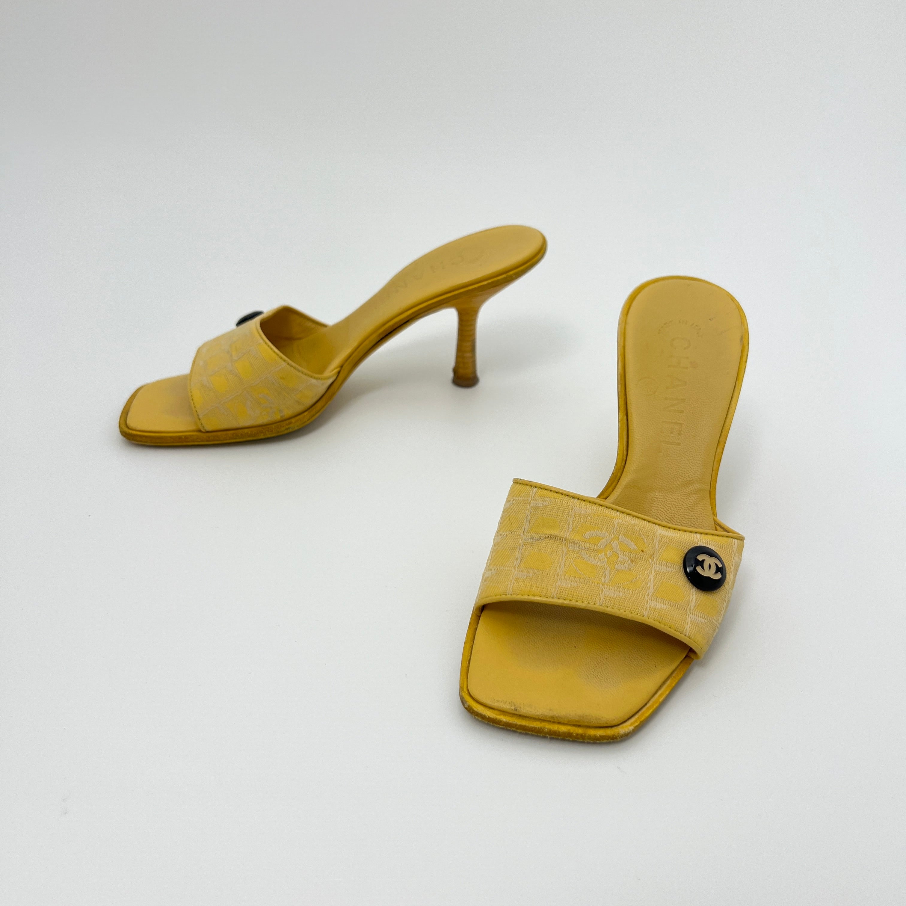 Chanel | Vintage Yellow Canvas CC Logo Black Button Mules (34.5)