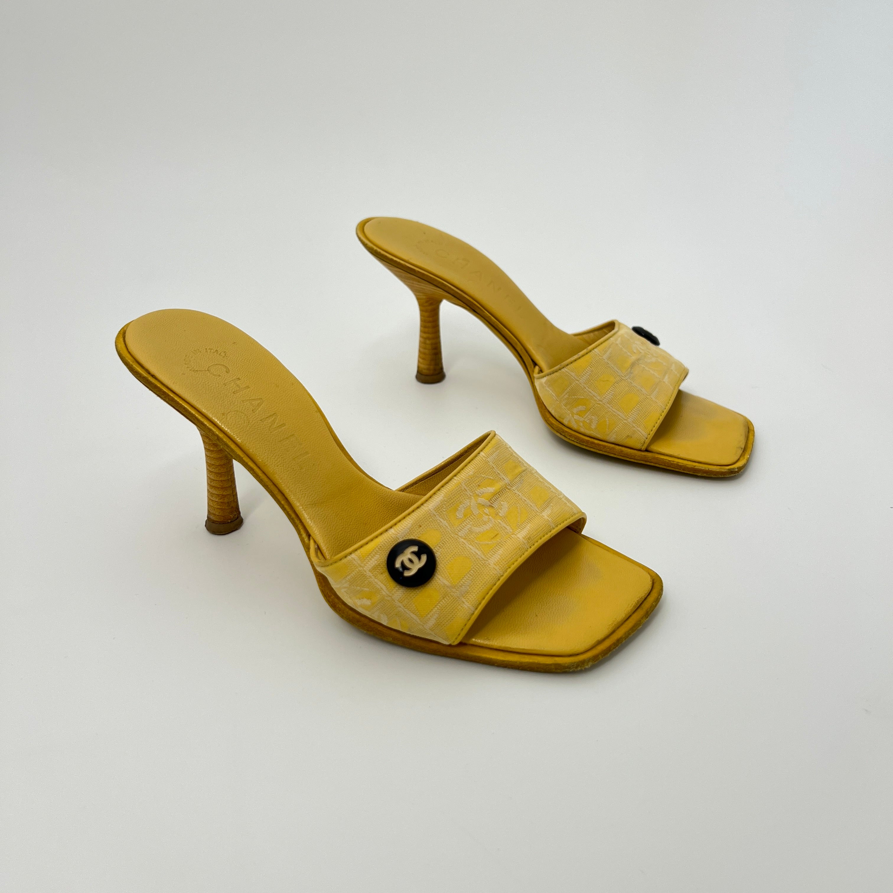 Chanel | Vintage Yellow Canvas CC Logo Black Button Mules (34.5)