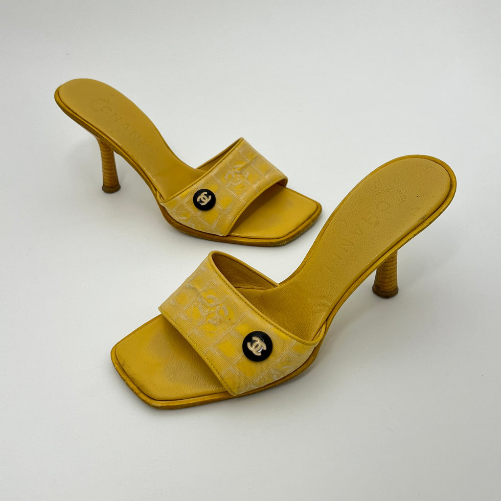 Chanel | Vintage Yellow Canvas CC Logo Black Button Mules (34.5)