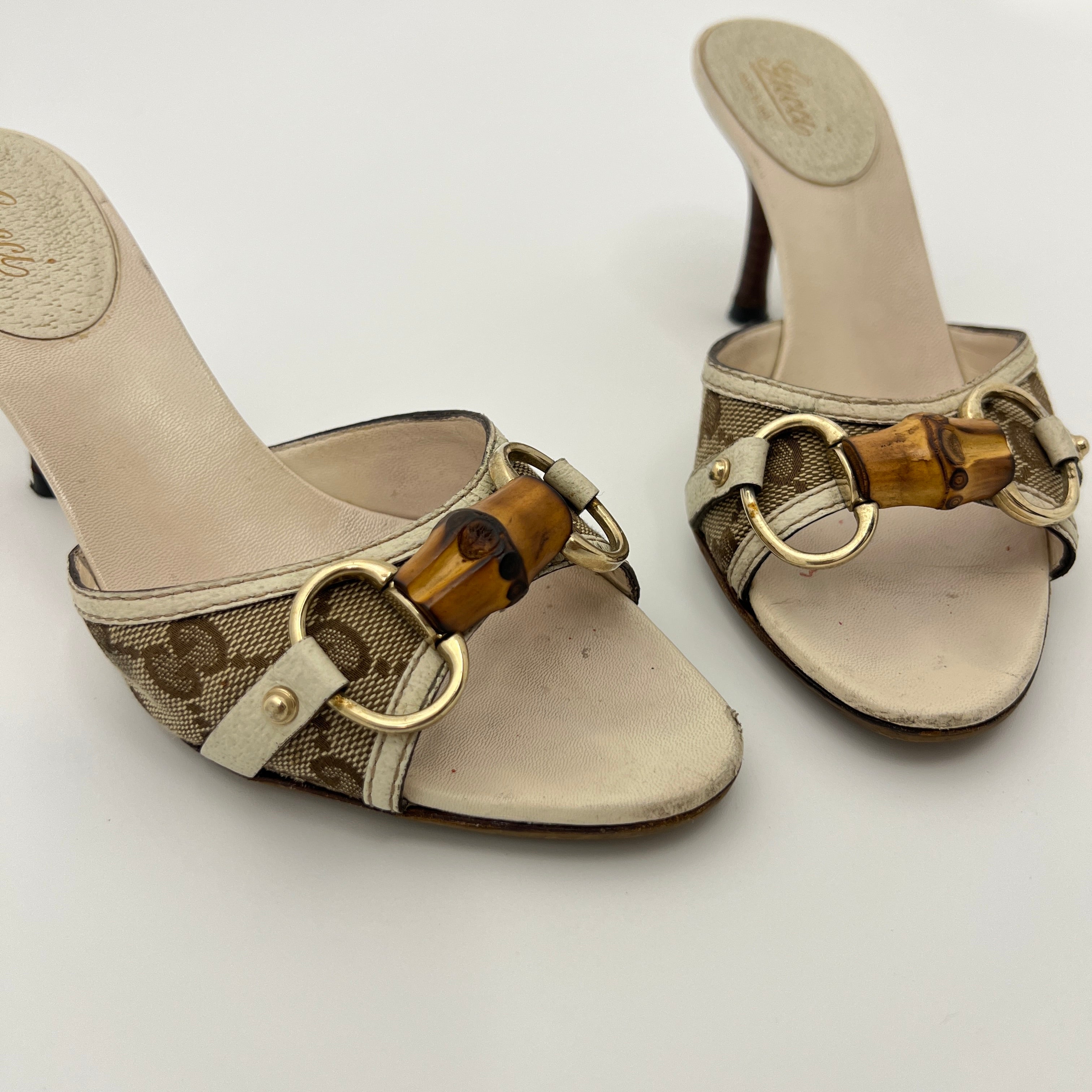 Gucci | Bamboo Horse Bit GG Monogram Canvas Leather Beige Mules (34.5)