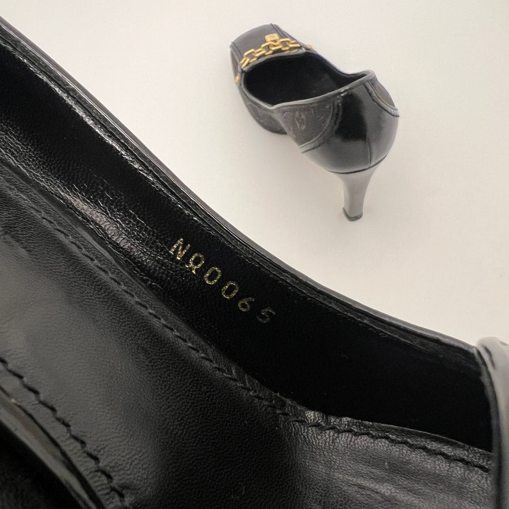 Louis Vuitton | Black LV Monogram Leather Canvas Gold Hardware Pumps (37)