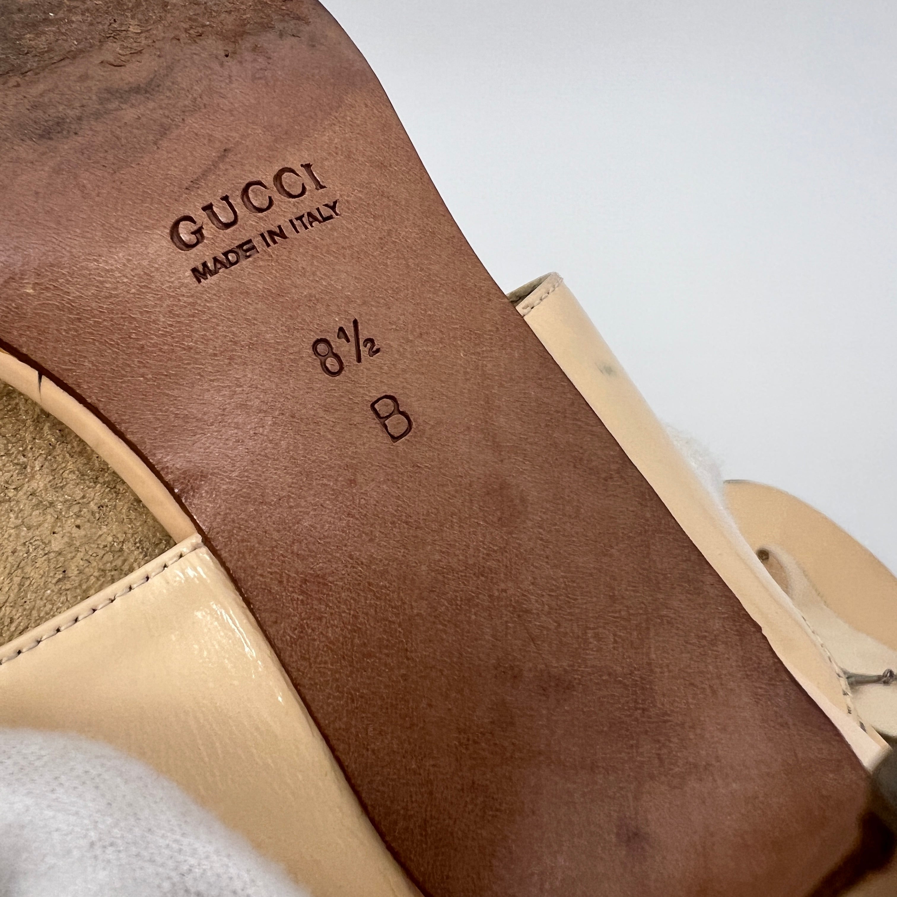 Gucci | Cream Patent Leather Horse Bit Thong Sandal (8 1/2 ,38.5)
