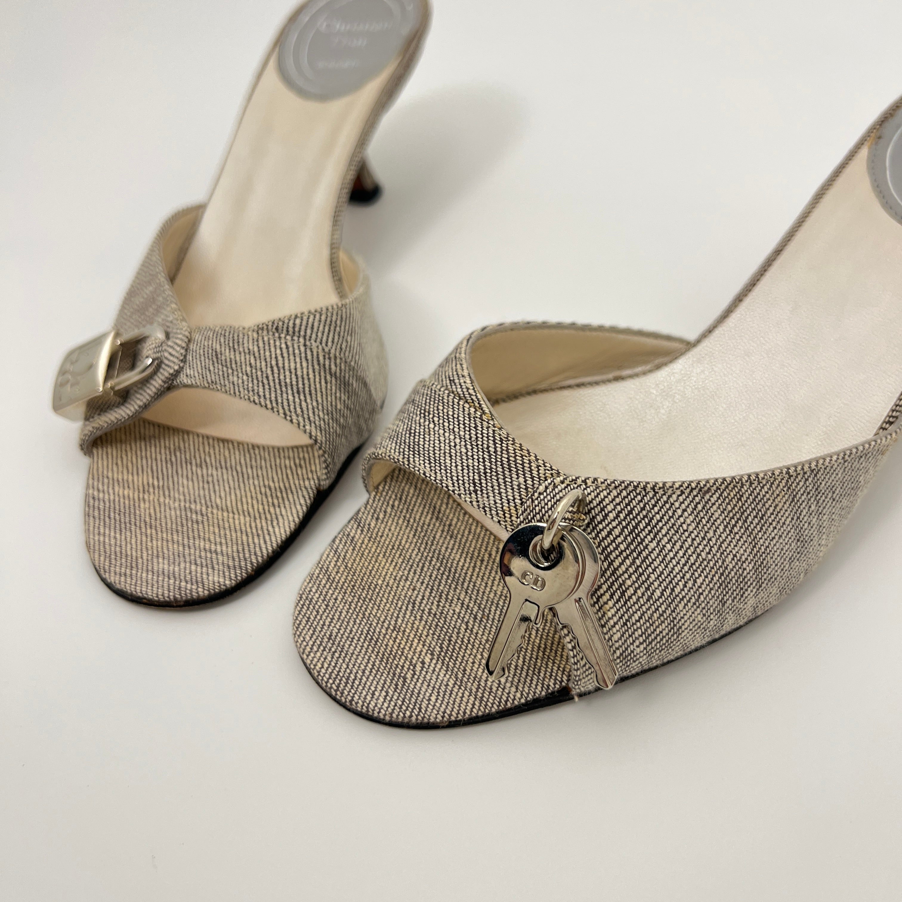 Dior | John Galliano Denim Gray Lock & Key Silver Kitten Mules Rare (35)