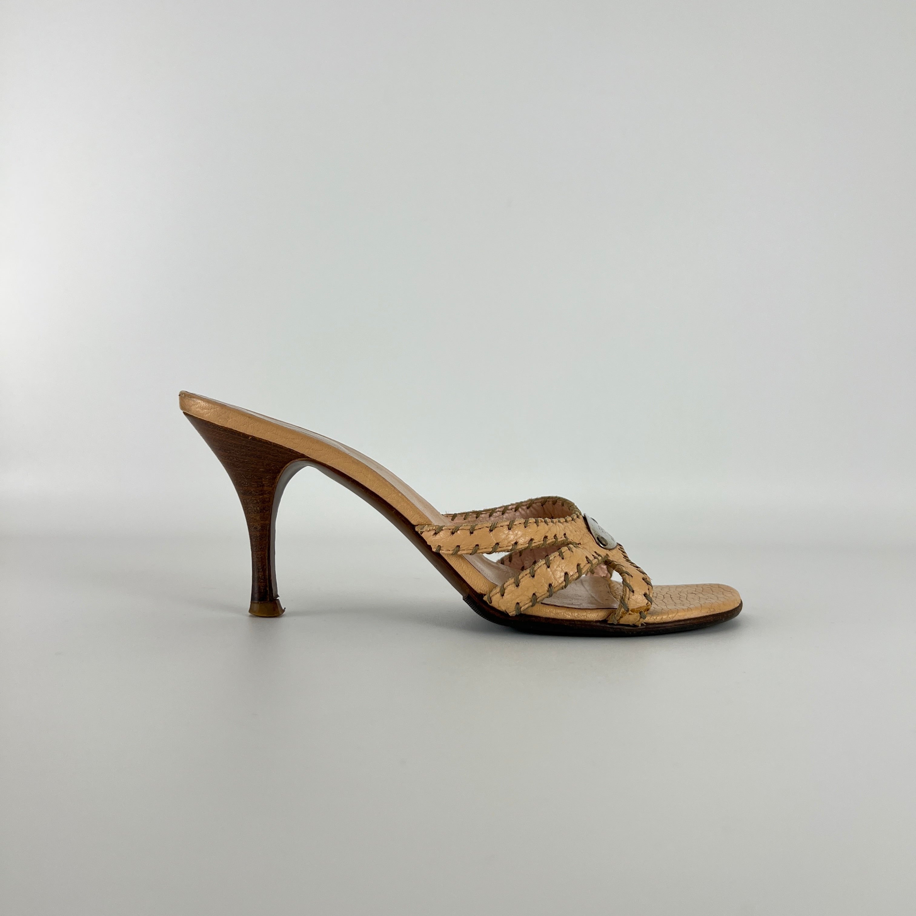 Fendi | Vintage Selleria Nude Tan Leather Silver Metal Logo Slide Mules (36.5)