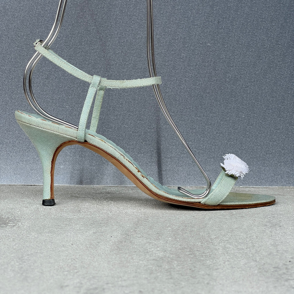 Manolo Blahnik | Vintage 2000s White Flower Applique Baby Blue Sandal Heels Rare (38)