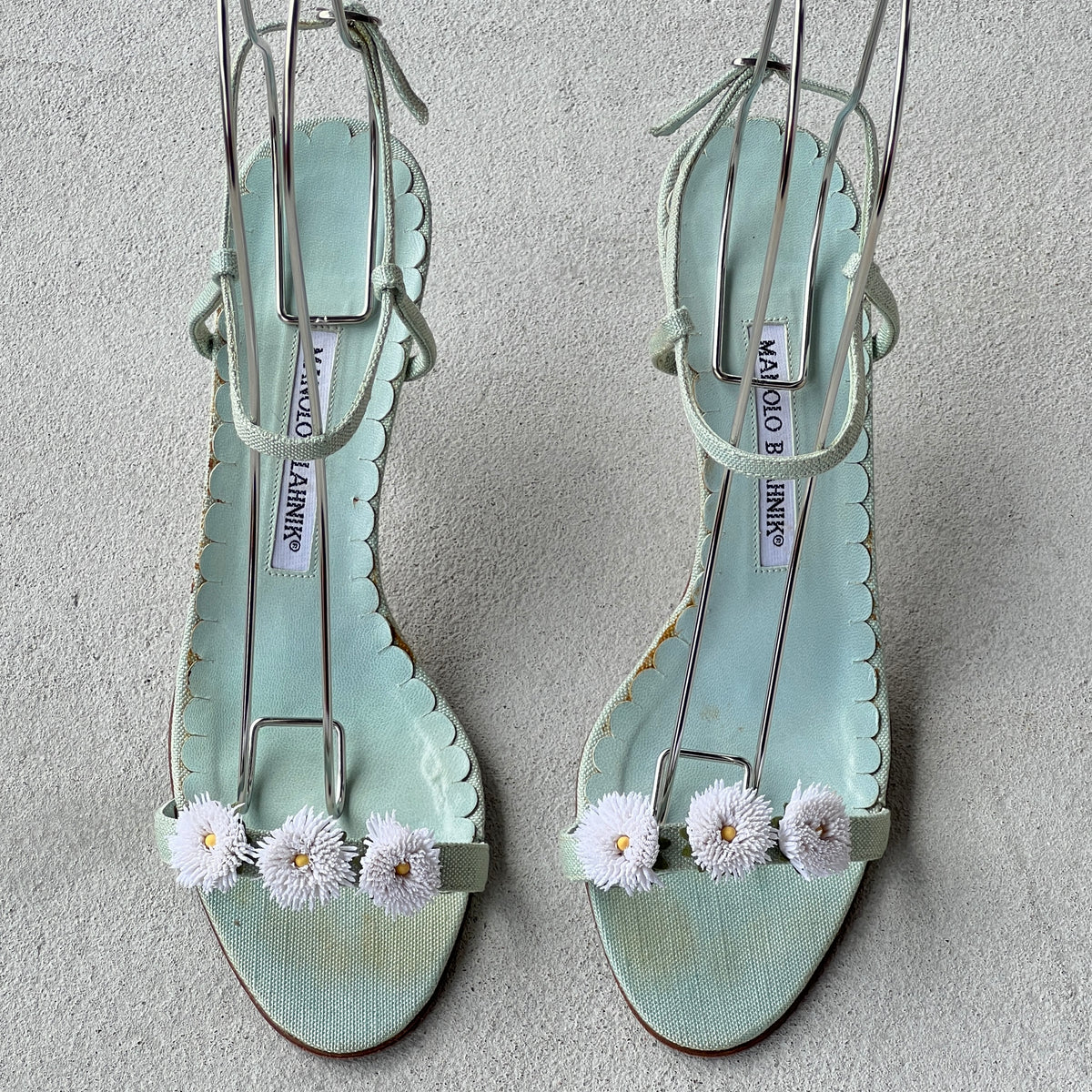 Manolo Blahnik | Vintage 2000s White Flower Applique Baby Blue Sandal Heels Rare (38)