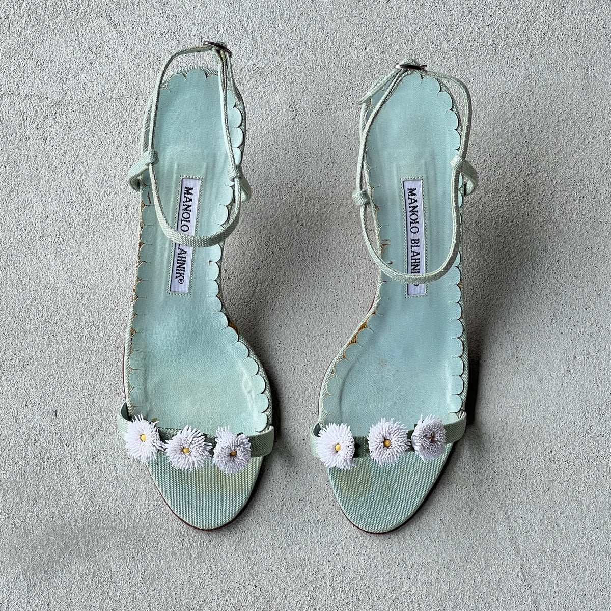 Manolo Blahnik | Vintage 2000s White Flower Applique Baby Blue Sandal Heels Rare (38)