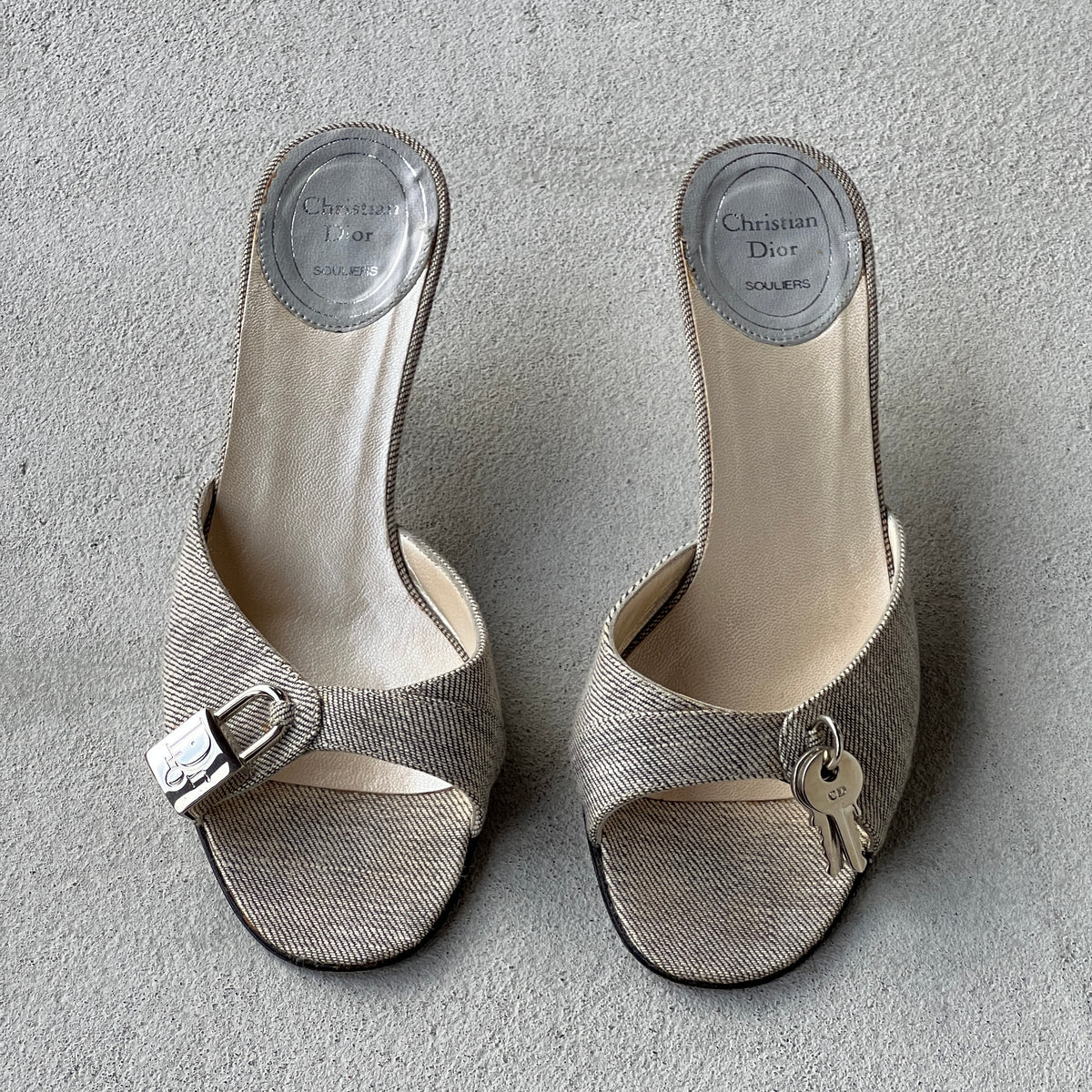Dior | Vintage John Galliano Era Grey Denim Lock & Key Kitten Heel Slide Mules Rare (35)