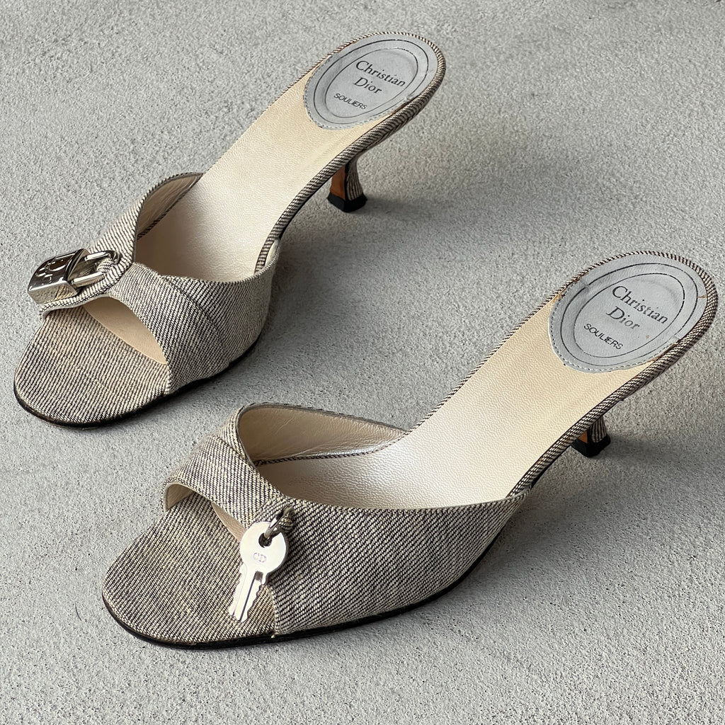 Dior | Vintage John Galliano Era Grey Denim Lock & Key Kitten Heel Slide Mules Rare (35)