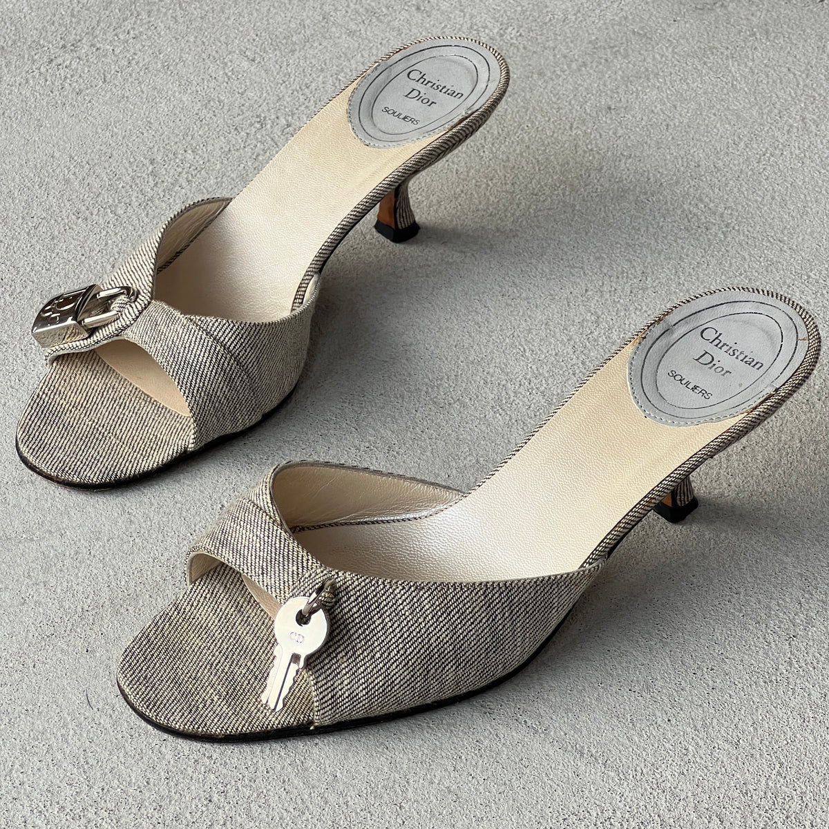 Dior | Vintage John Galliano Era Grey Denim Lock & Key Kitten Heel Slide Mules Rare (35)