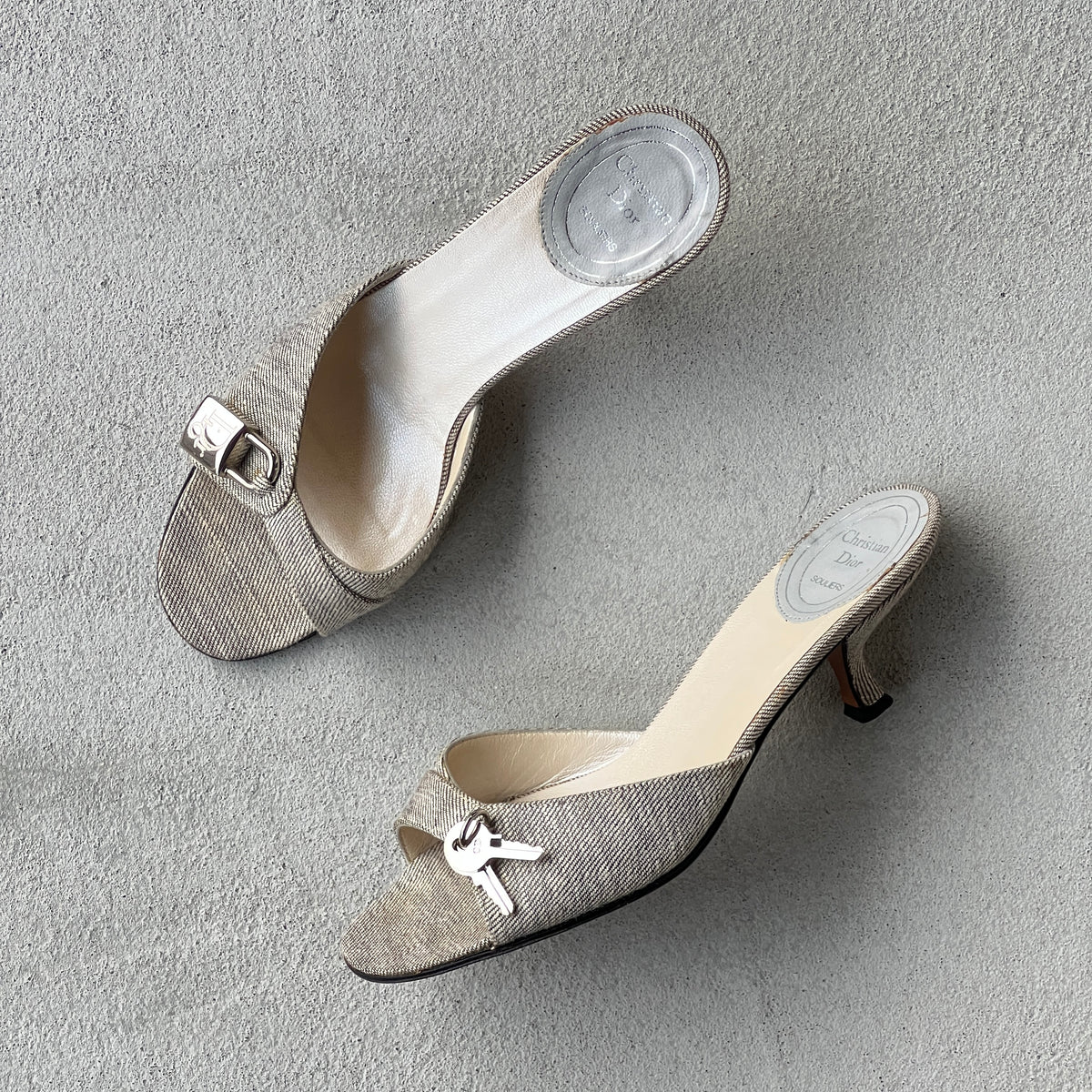 Dior | Vintage John Galliano Era Grey Denim Lock & Key Kitten Heel Slide Mules Rare (35)