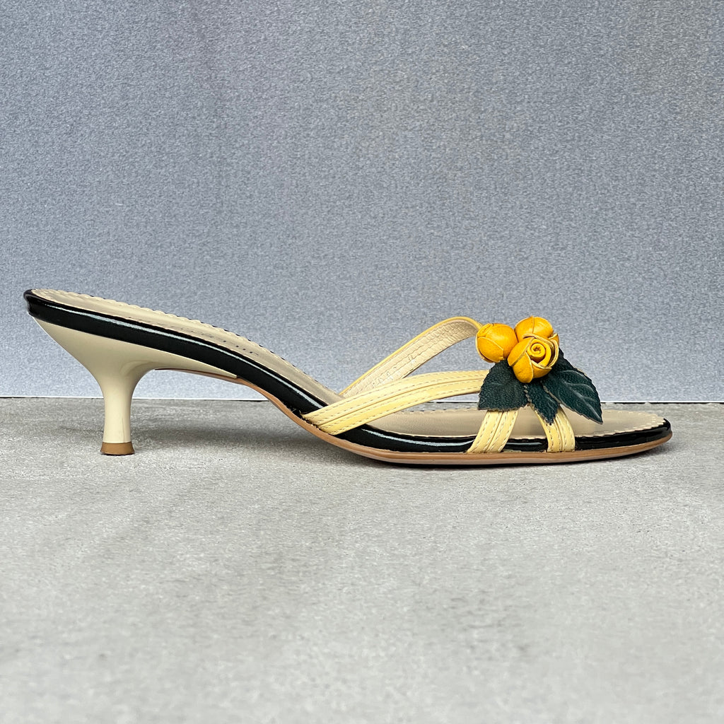 Jill Stuart | Yellow Flower Applique Black Patent Leather Kitten Heel Mules (M, 36)