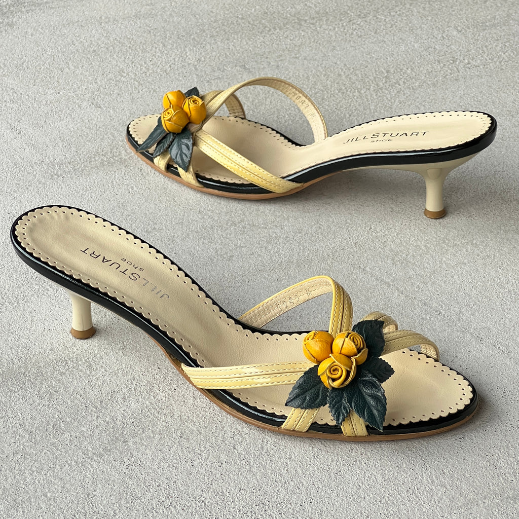 Jill Stuart | Yellow Flower Applique Black Patent Leather Kitten Heel Mules (M, 36)