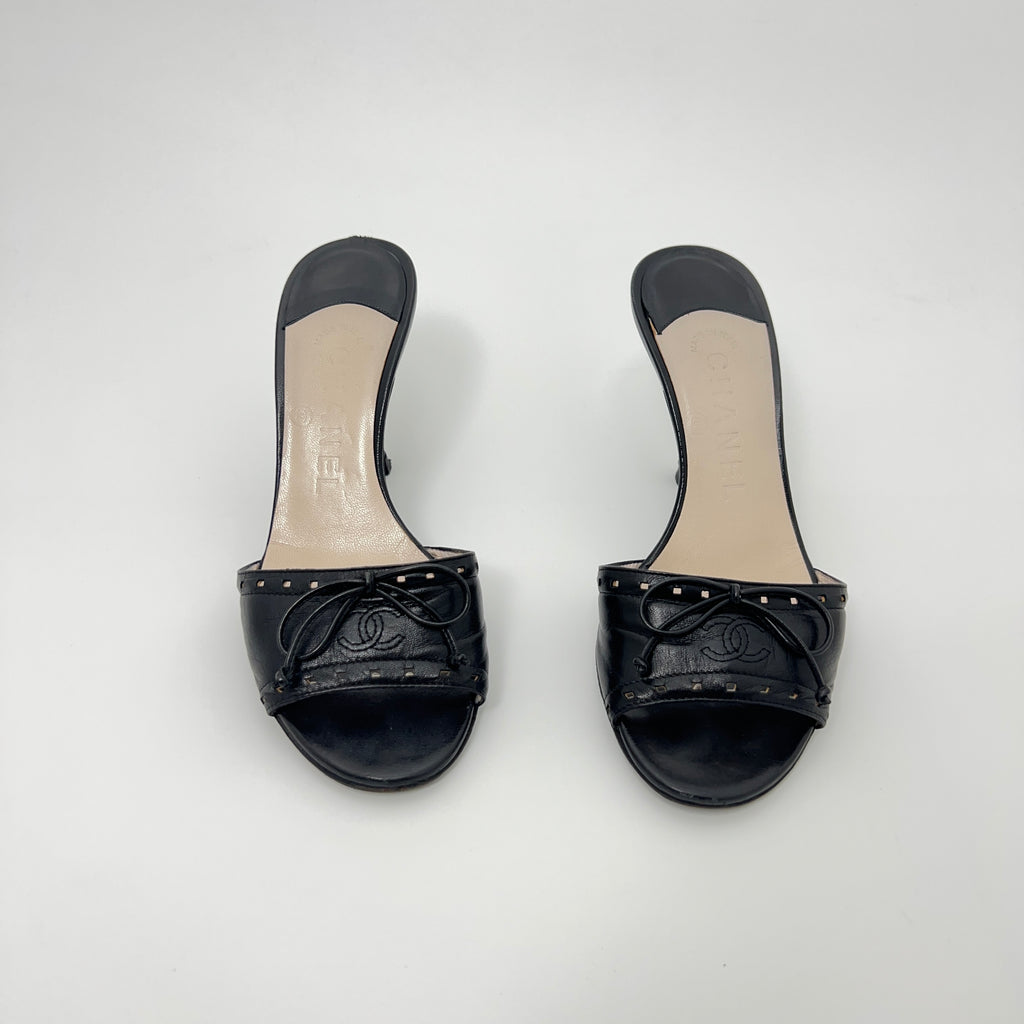 Chanel | Vintage Black Leather CC Logo Ribbon Bow Mules (34.5)