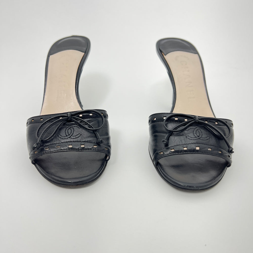 Chanel | Vintage Black Leather CC Logo Ribbon Bow Mules (34.5)