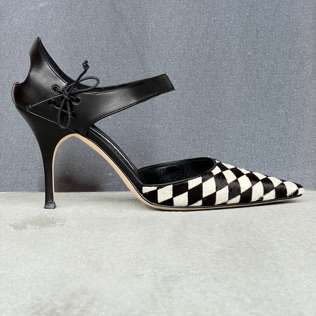Manolo Blahnik | Vintage Ckir Black White Checkered Pony Hair Pointed Toe Heels (39)