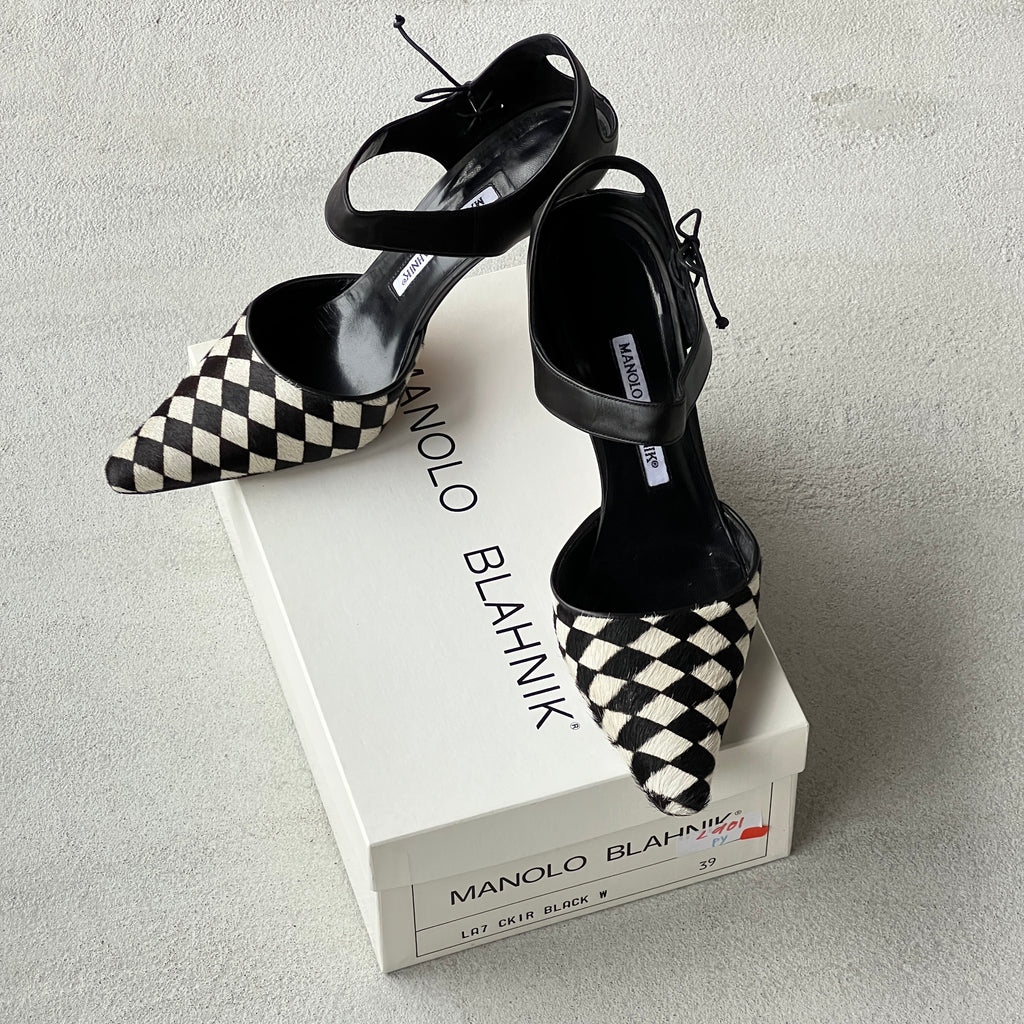Manolo Blahnik | Vintage Ckir Black White Checkered Pony Hair Pointed Toe Heels (39)