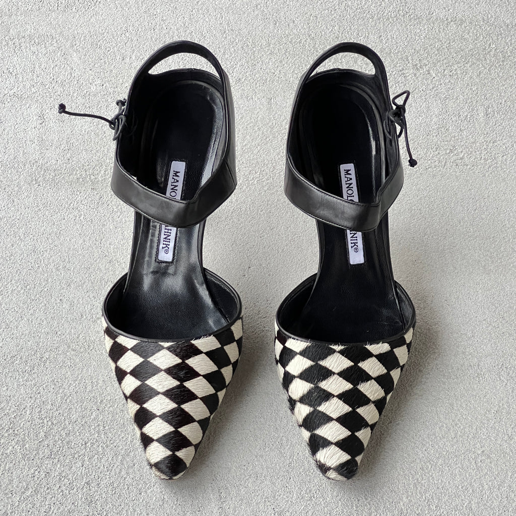 Manolo Blahnik | Vintage Ckir Black White Checkered Pony Hair Pointed Toe Heels (39)