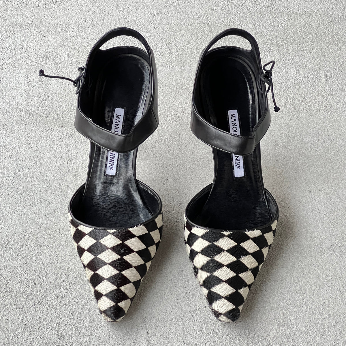 Manolo Blahnik | Vintage Ckir Black White Checkered Pony Hair Pointed Toe Heels (39)
