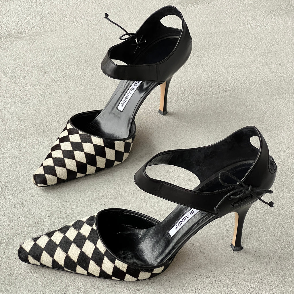 Manolo Blahnik | Vintage Ckir Black White Checkered Pony Hair Pointed Toe Heels (39)