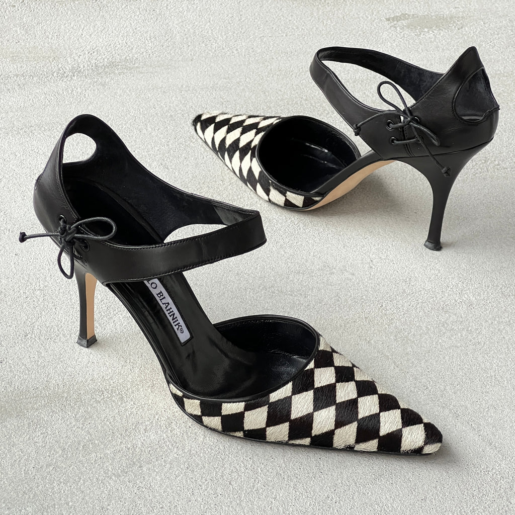 Manolo Blahnik | Vintage Ckir Black White Checkered Pony Hair Pointed Toe Heels (39)