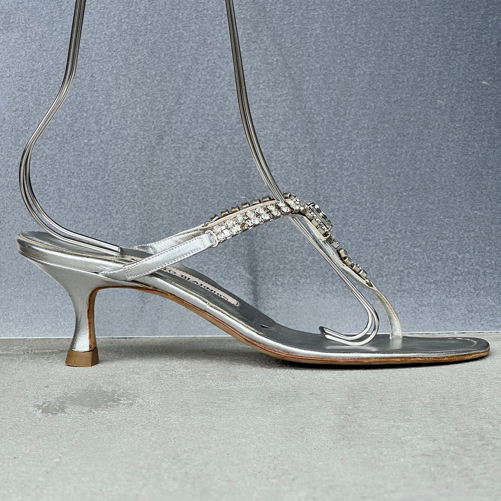 Manolo Blahnik | Vintage Nina Silver Leather Jewel Thong Sandal Kitten Heel Mules (38.5)