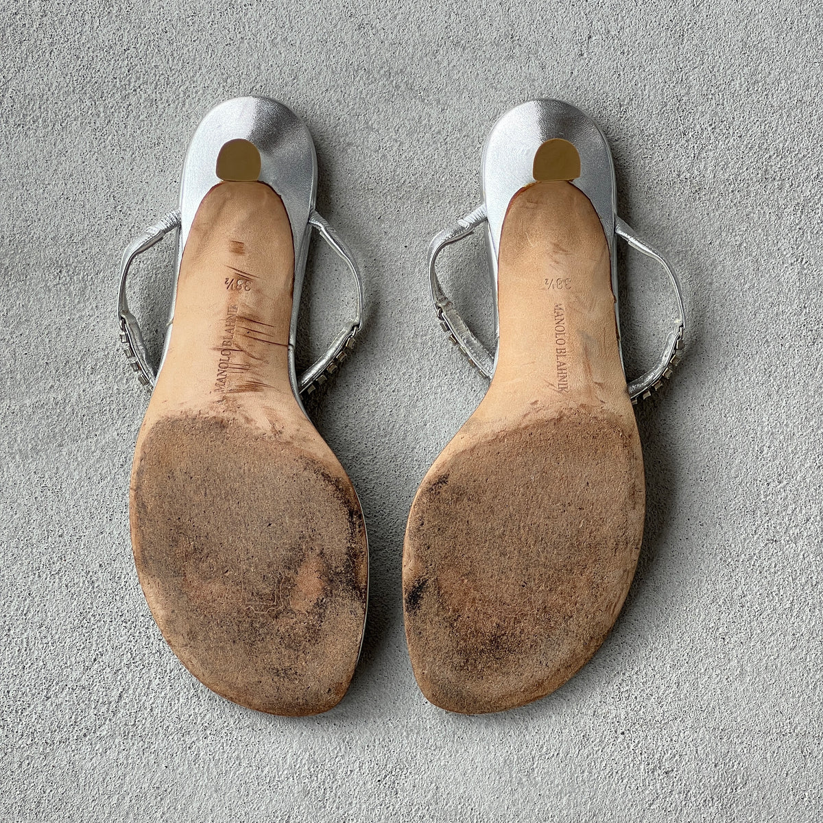 Manolo Blahnik | Vintage Nina Silver Leather Jewel Thong Sandal Kitten Heel Mules (38.5)