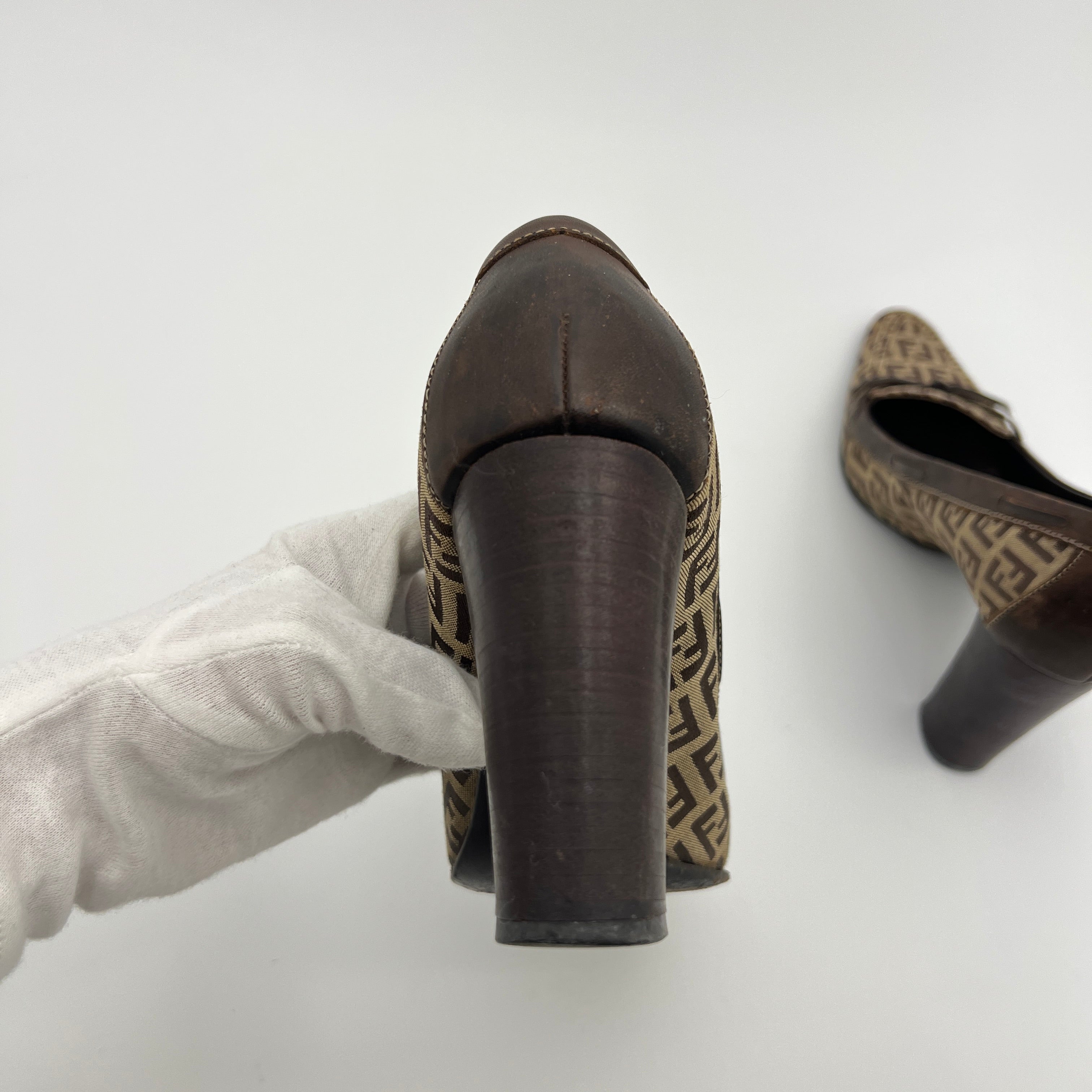 Fendi | Zucca FF Monogram Leather Ribbon Canvas Brown Pumps (37)